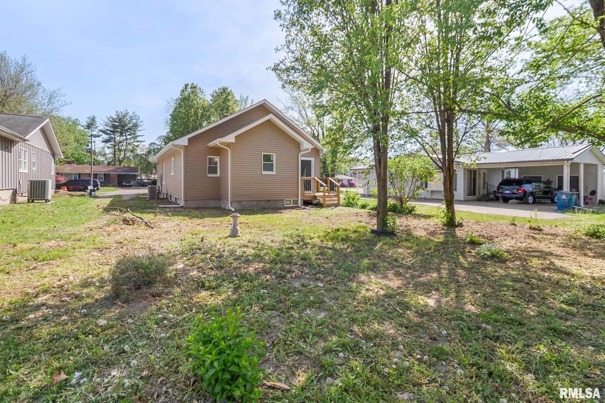 503 W REED Street Benton IL