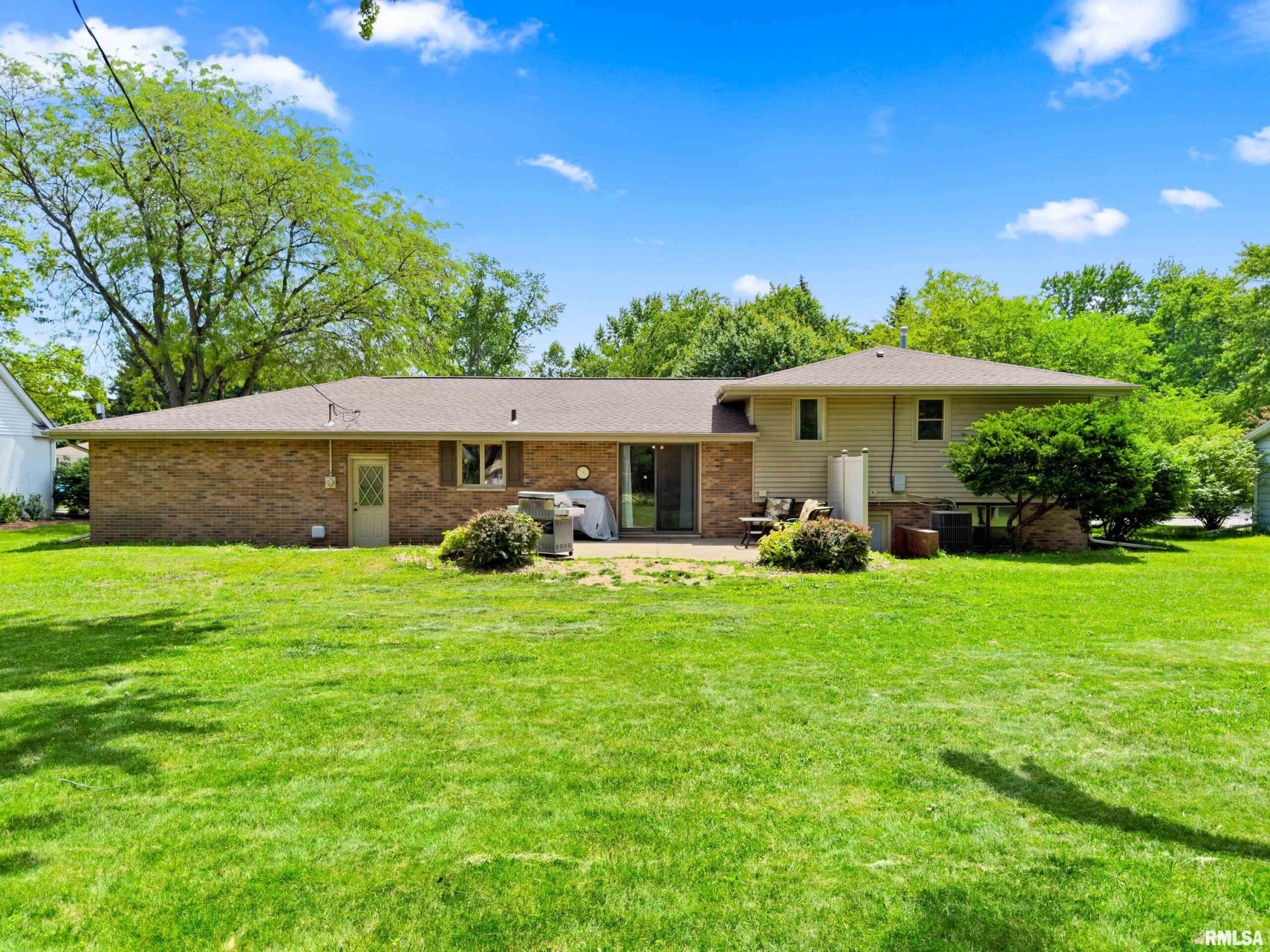 349 E FORESTWOOD Street Morton IL