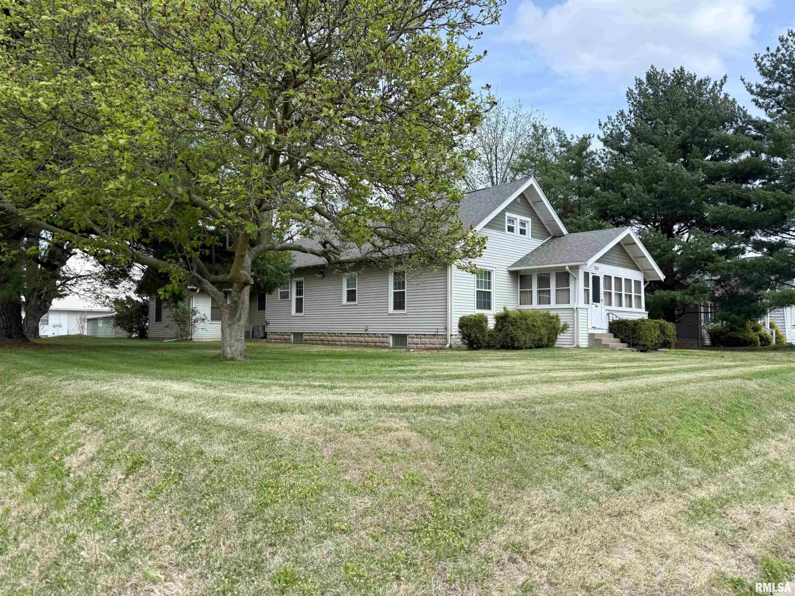 2505 CHESTNUT Street Quincy IL