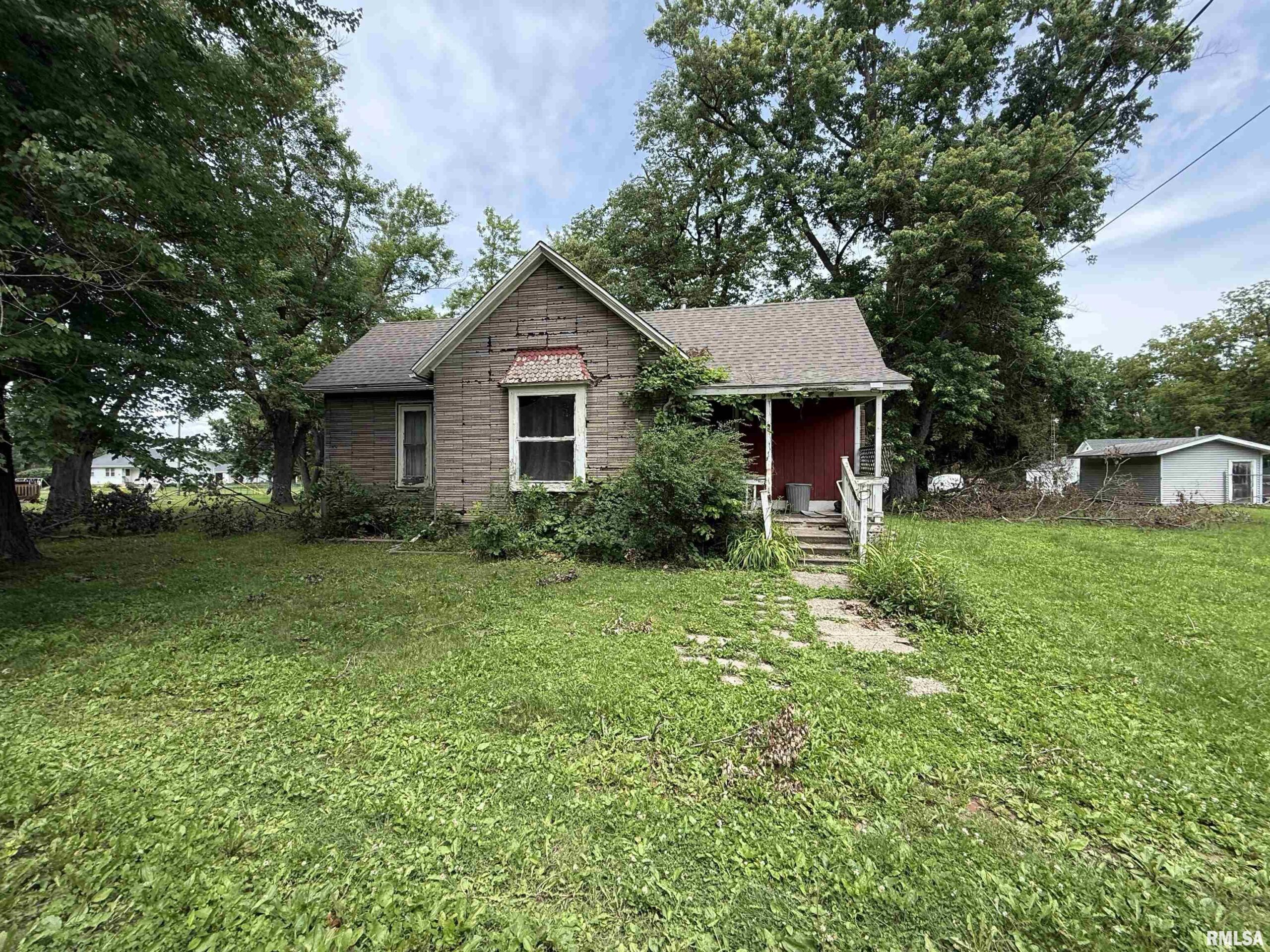 628 W LINCOLN Avenue Lewistown IL