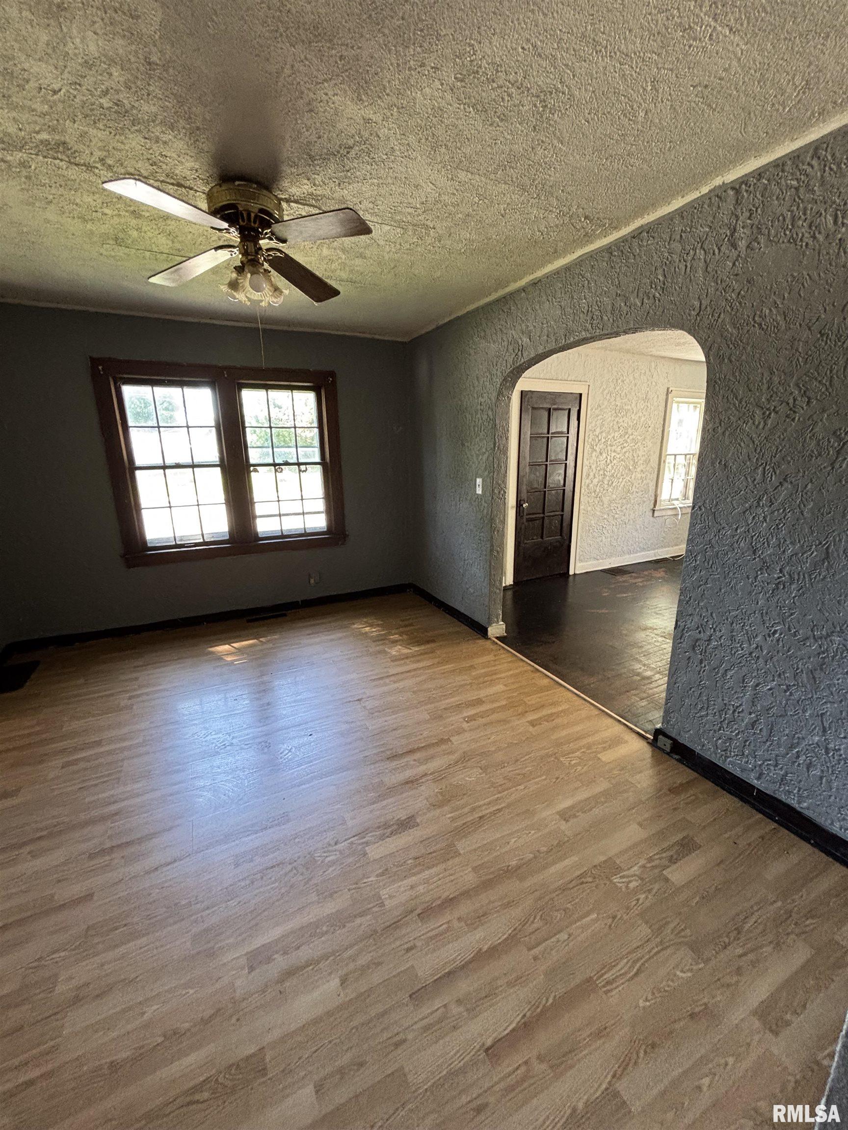 601 W GARFIELD Avenue Bartonville IL