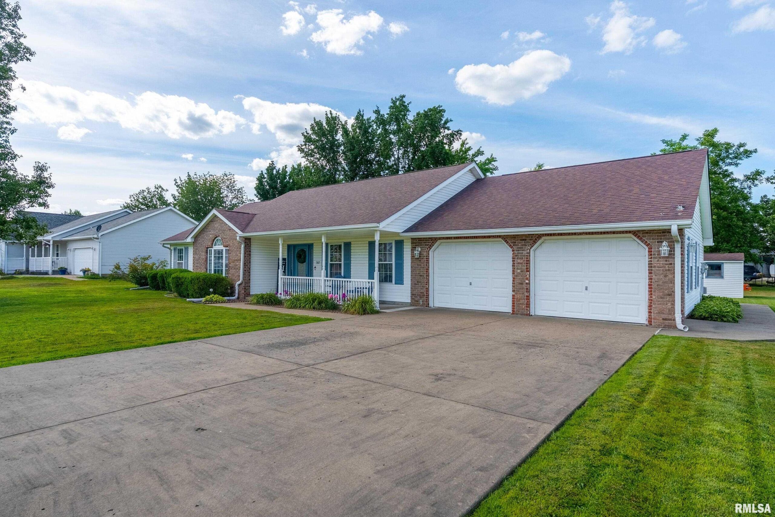 307 EVERGREEN Trail Herrin IL