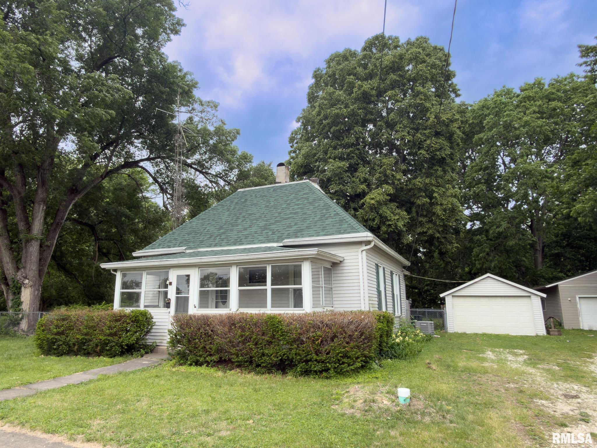 300 N Harshbarger Street Abingdon IL