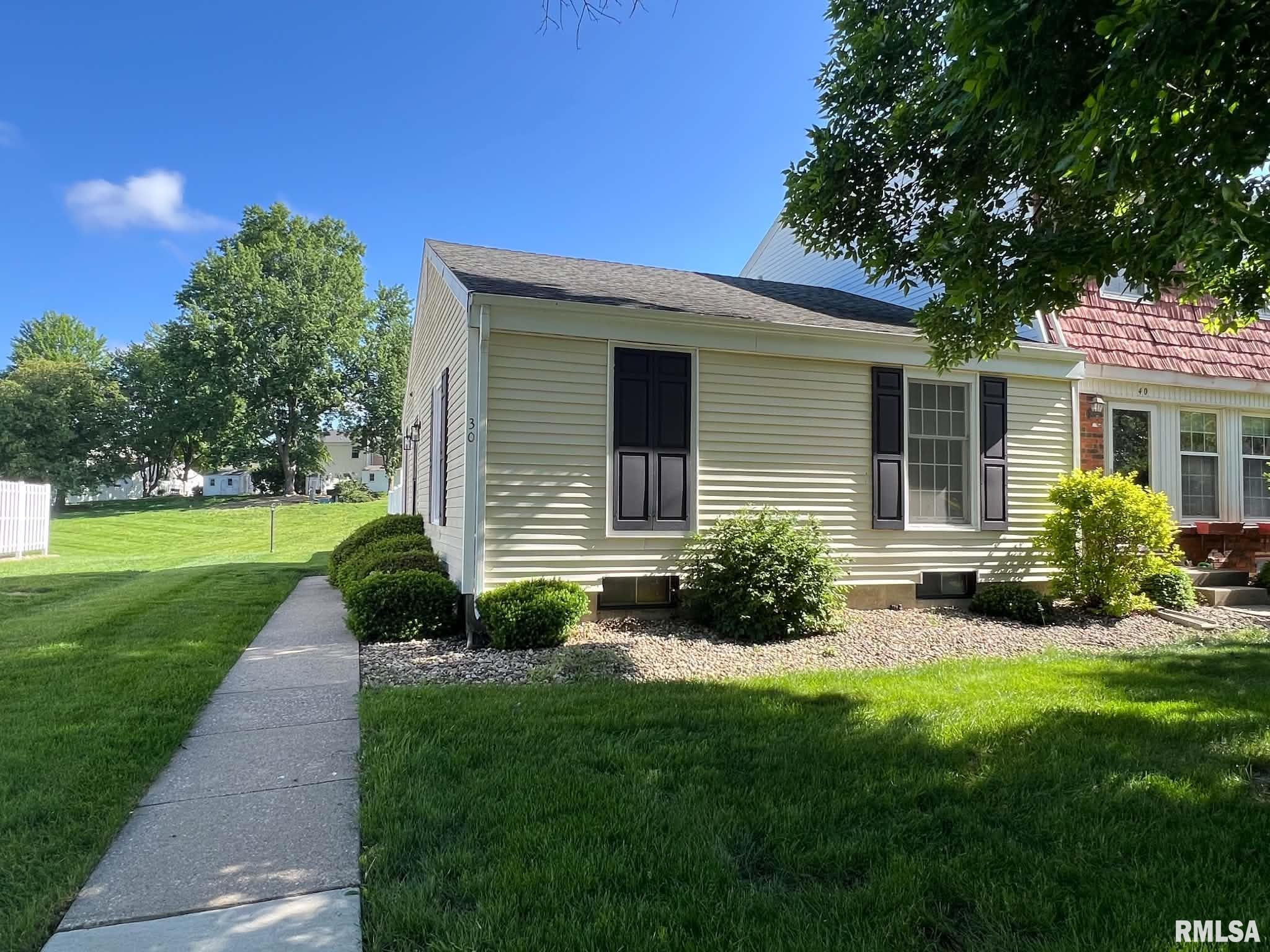 30 RICHMOND Road Macomb IL