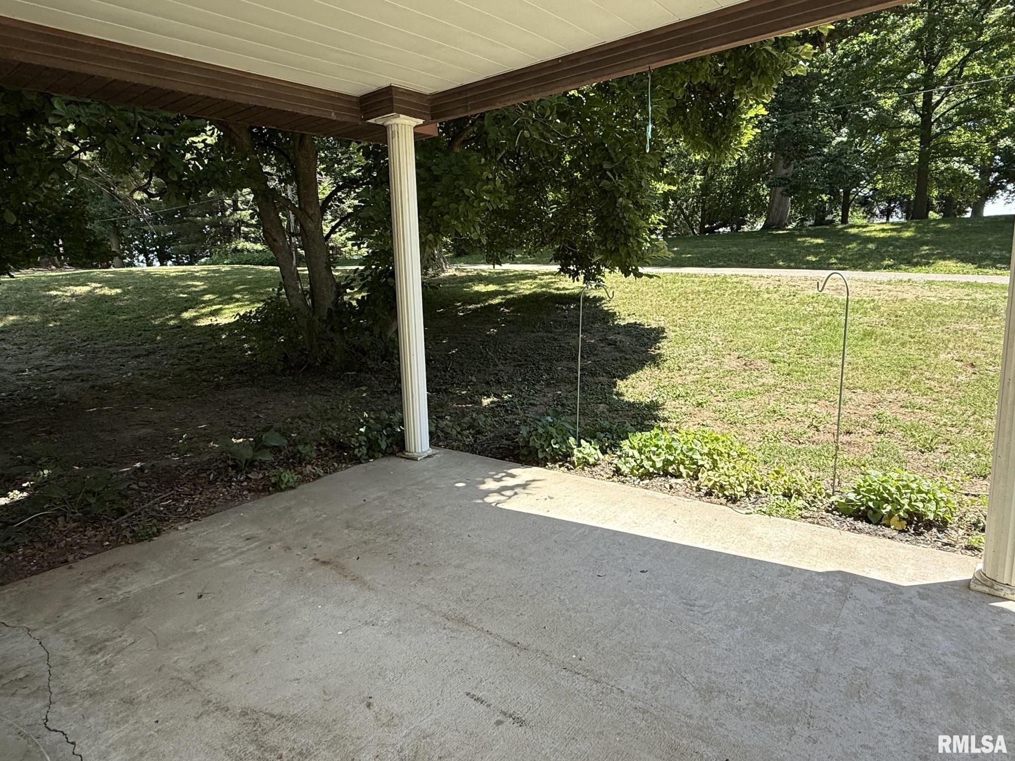 503 N ELM Street Tallula IL