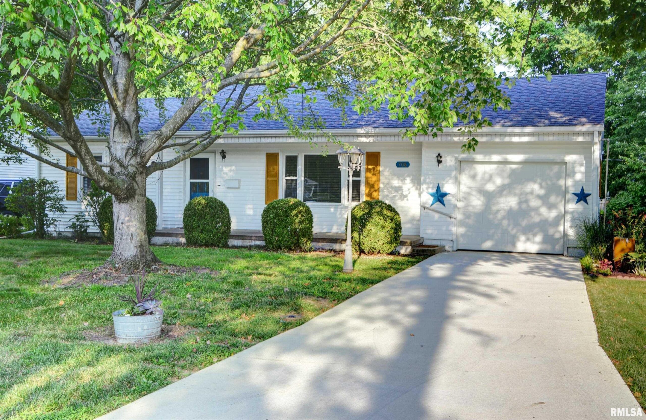 708 MEMORIAL Drive Macomb IL