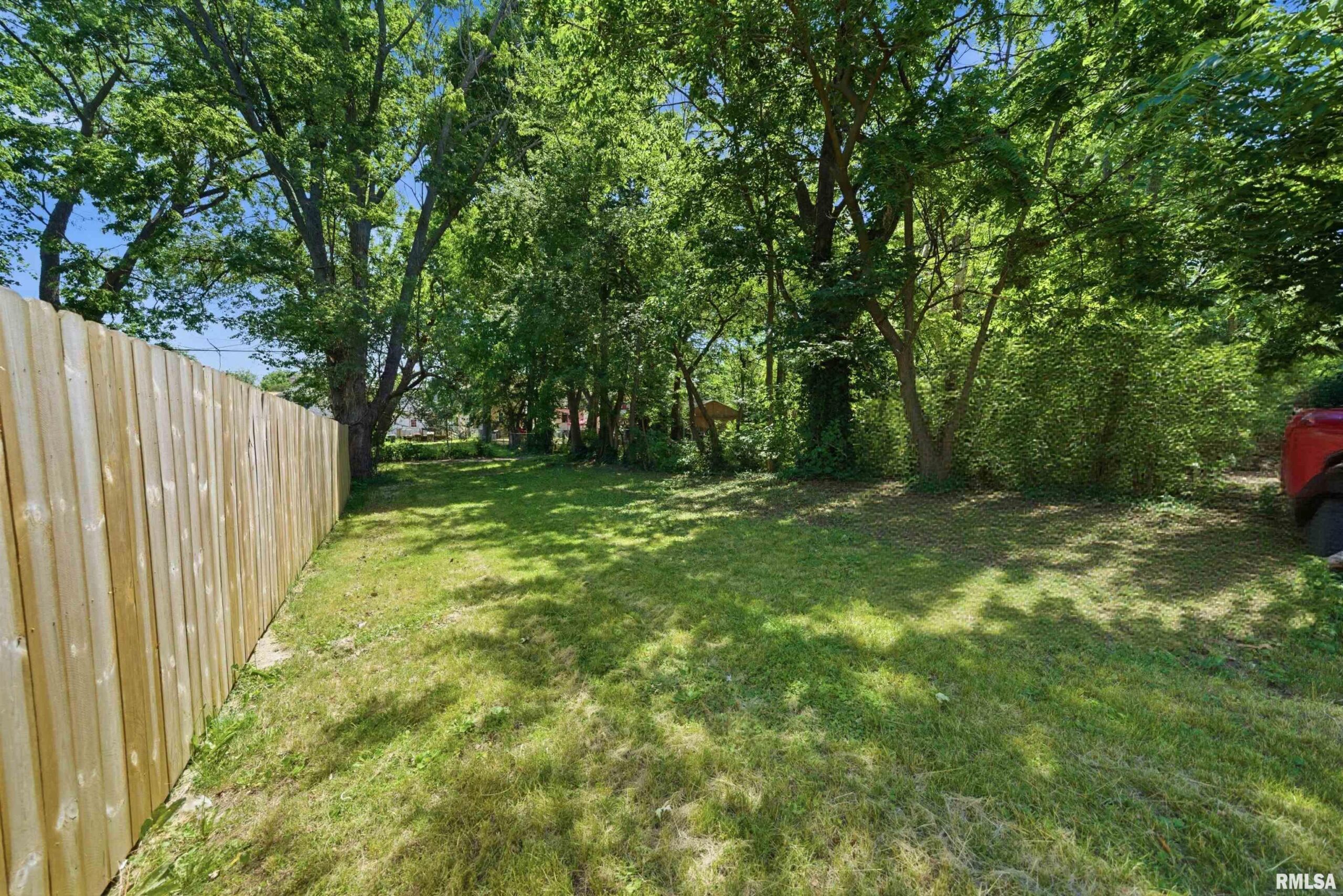 2216 N NORTH Street Peoria IL