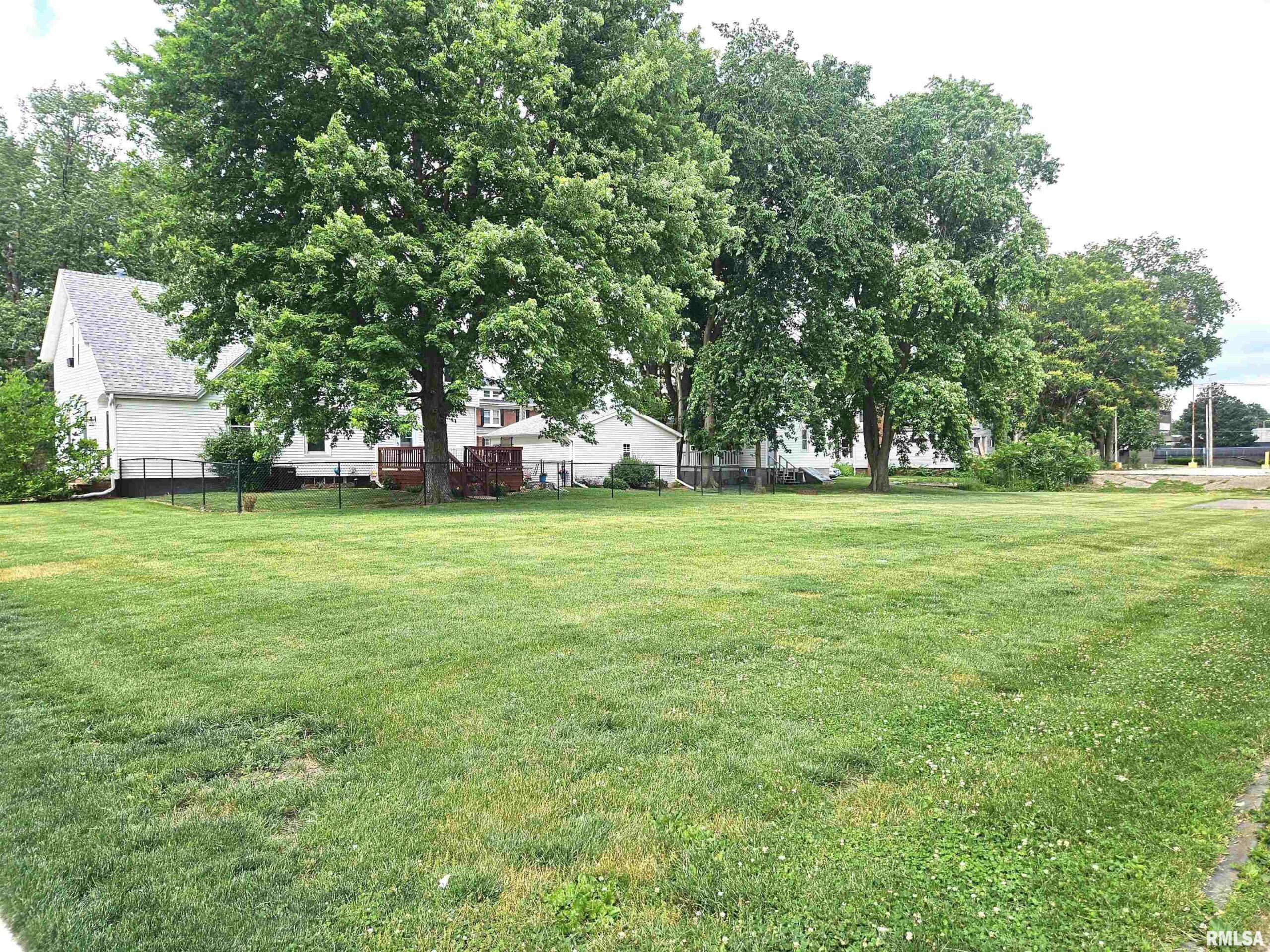 753 N Prairie Street Galesburg IL