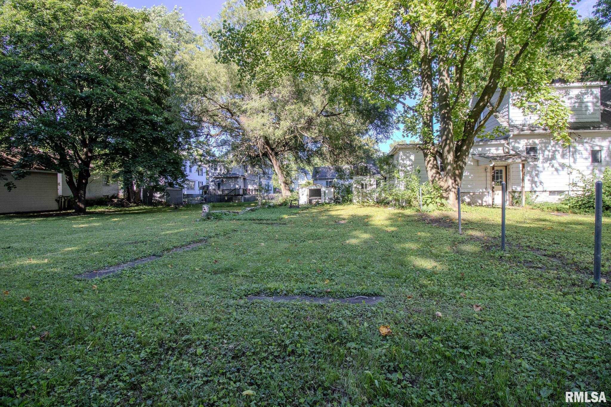 905 W TAYLOR Street Bloomington IL