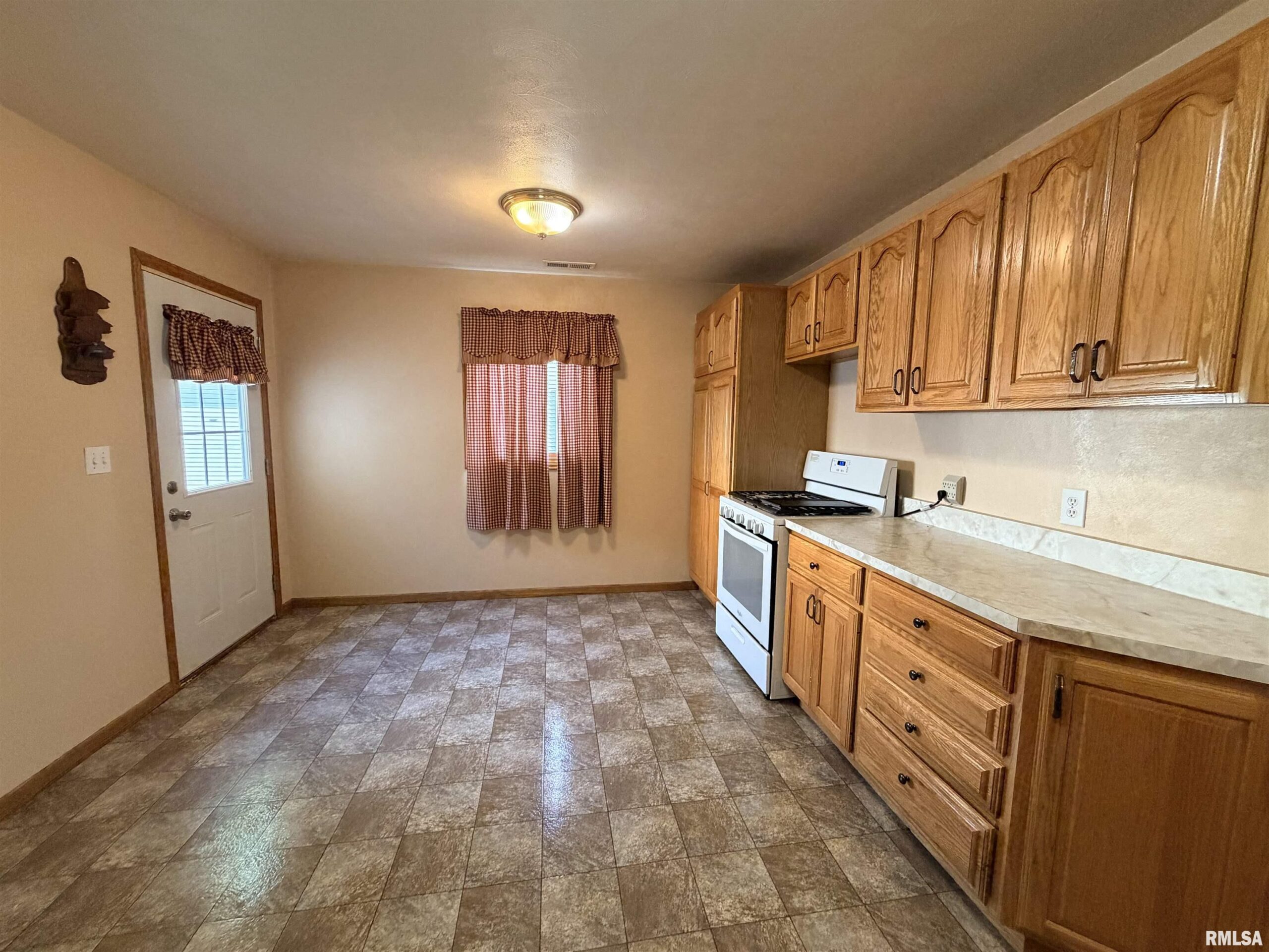 551 ROYAL Court Canton IL