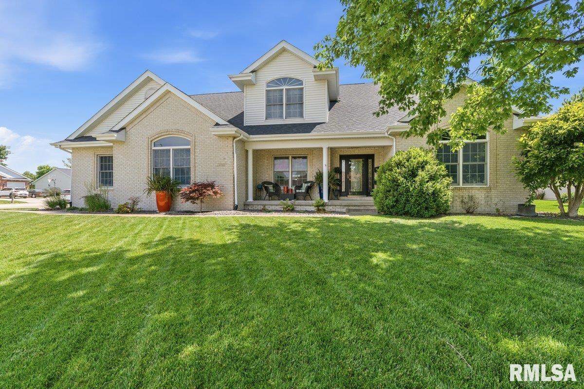2010 STONEHAVEN Drive Chatham IL