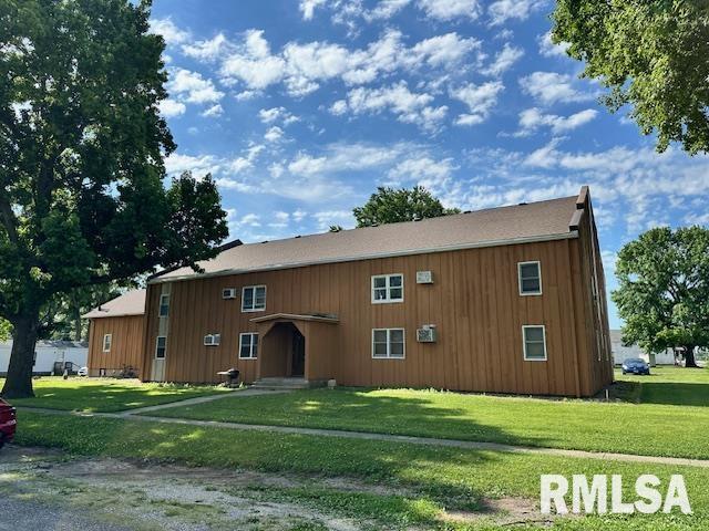 102 ELM Street Dawson IL
