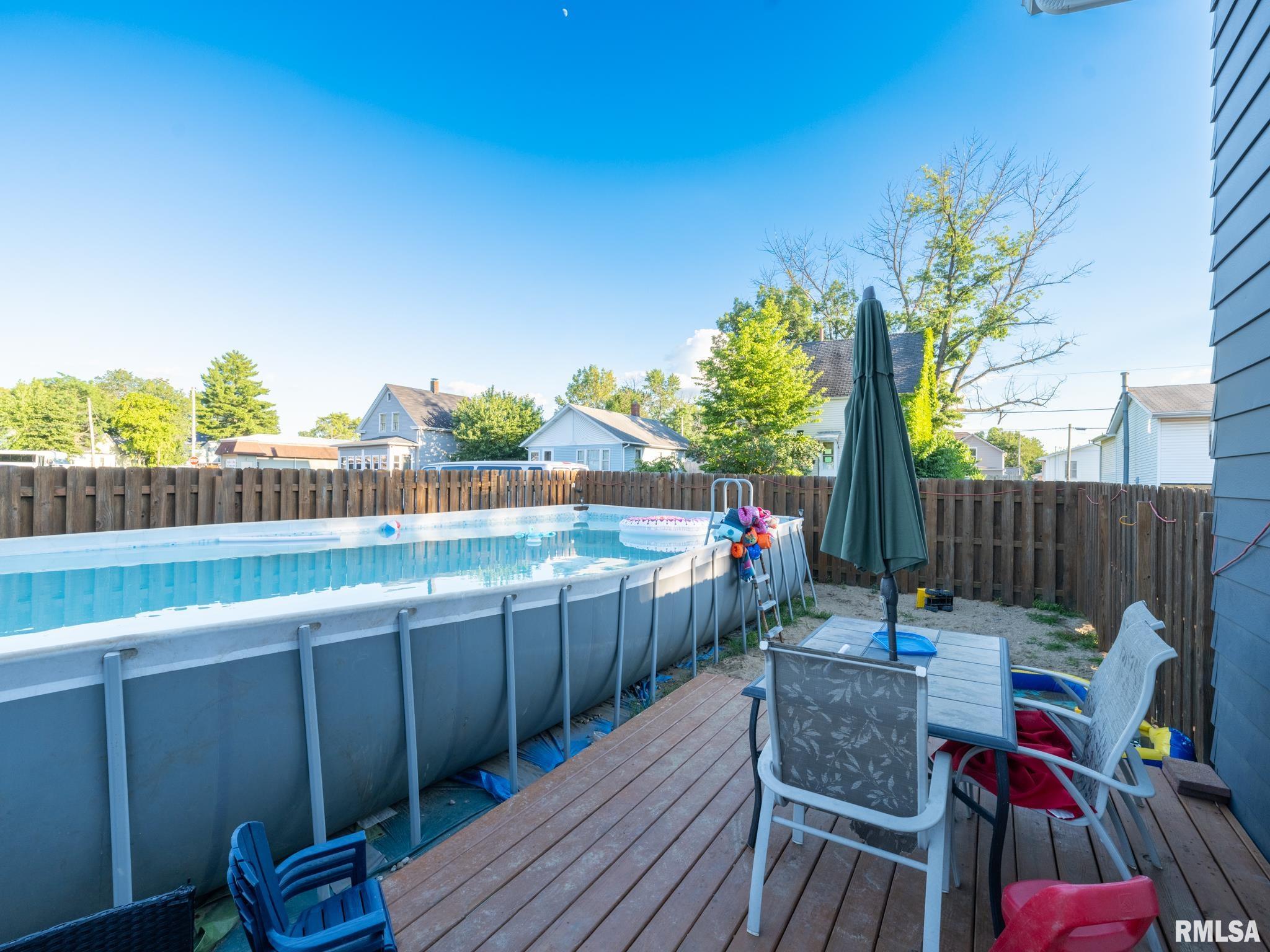 500 N 6TH Street Pekin IL