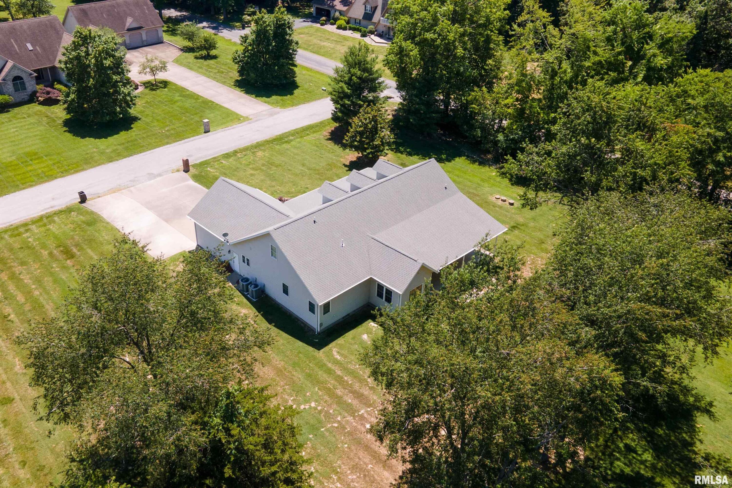 1609 SADDLEBROOK Lane Herrin IL