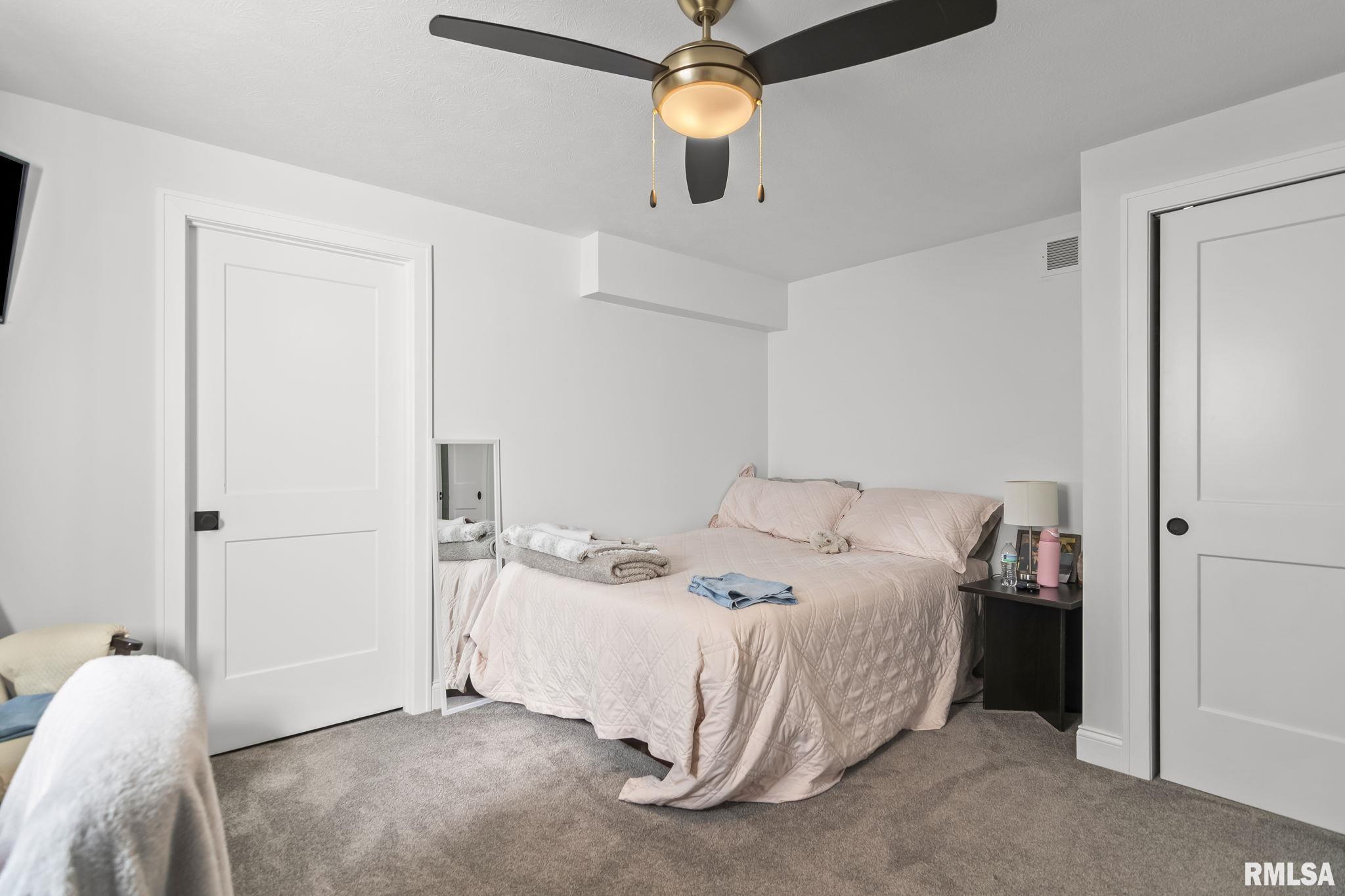 1502 DEARBORN Drive Springfield IL
