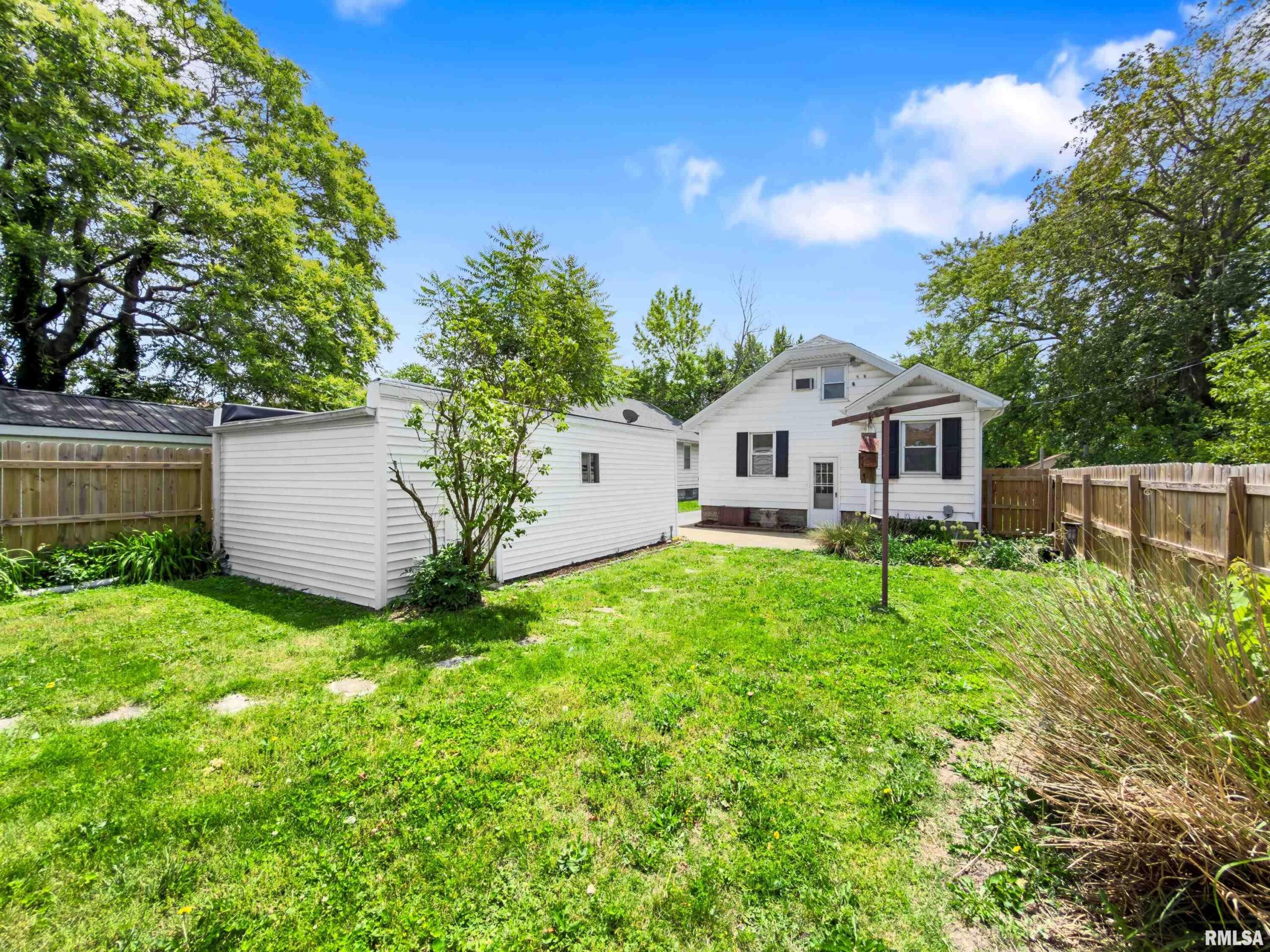 813 W MAYWOOD Avenue Peoria IL