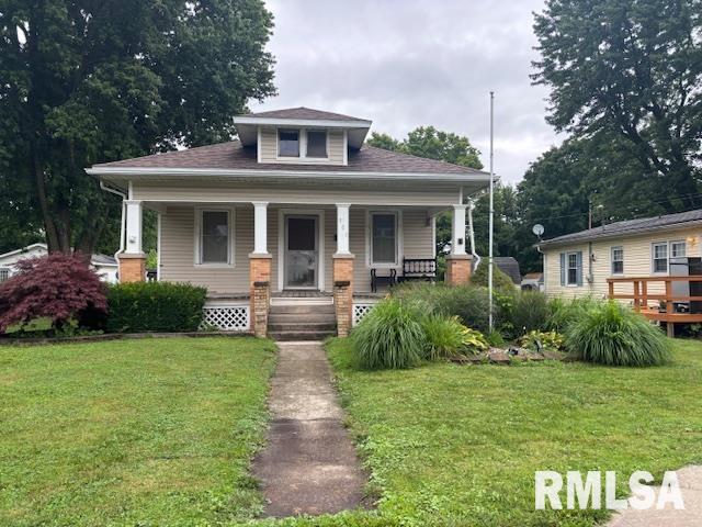 905 WALNUT Street Greenfield IL
