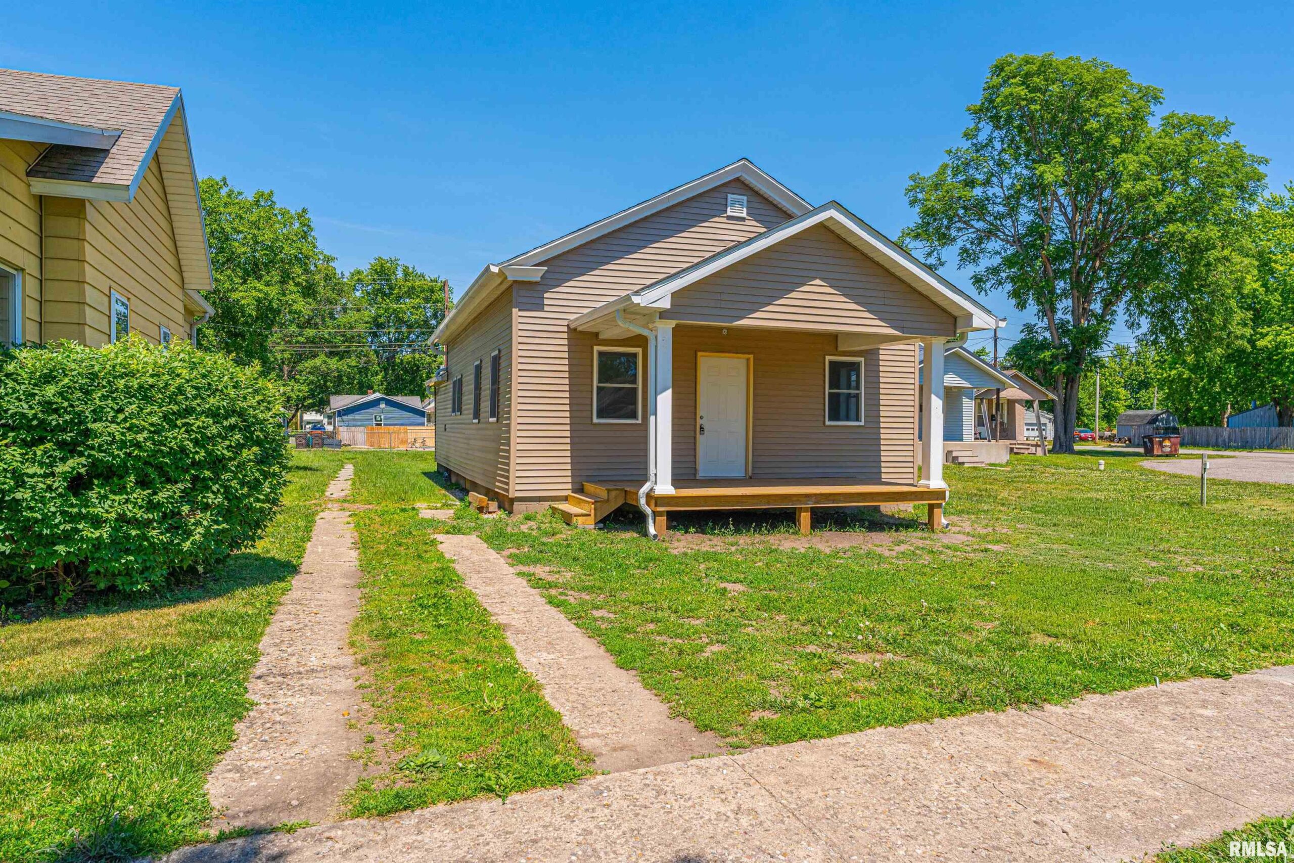1116 BROADWAY Street Lincoln IL