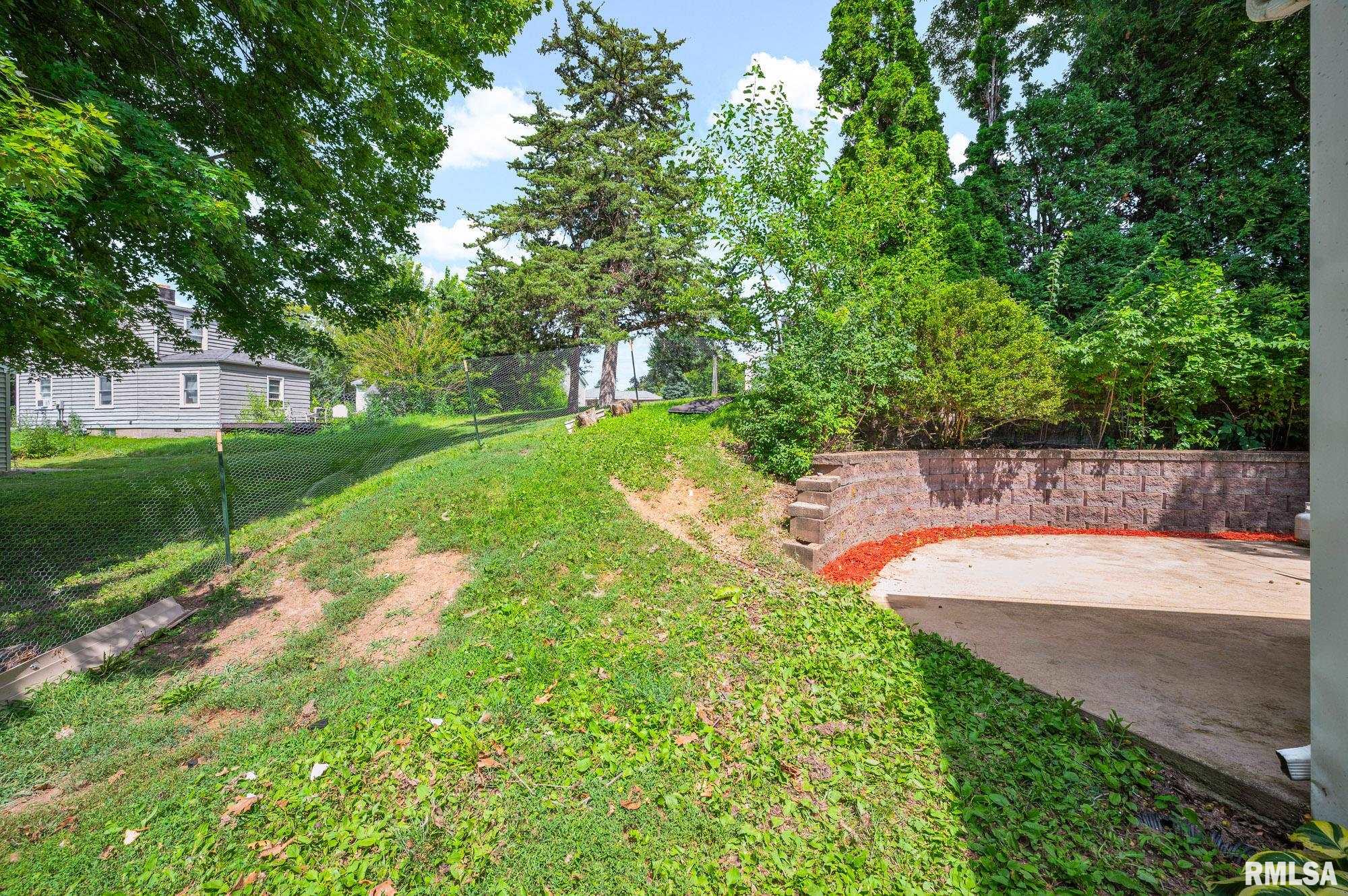 4228 N UNIVERSITY Street Peoria IL