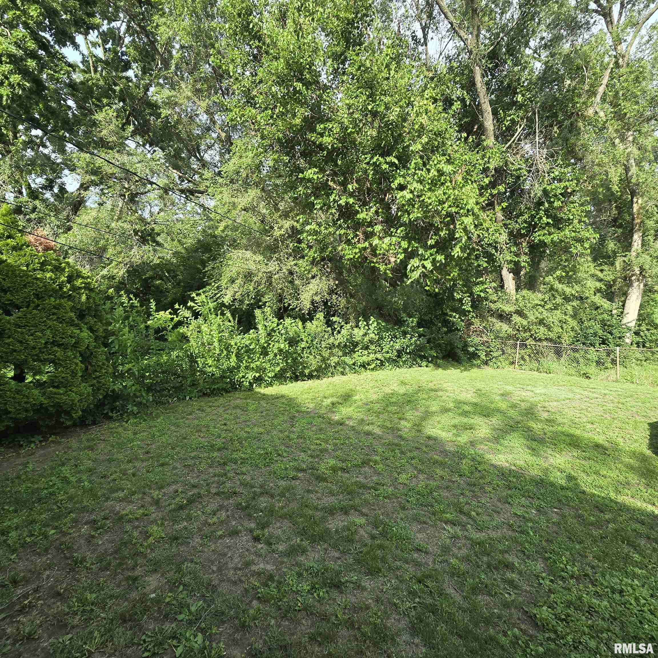 1614 LAMAR Drive Pekin IL