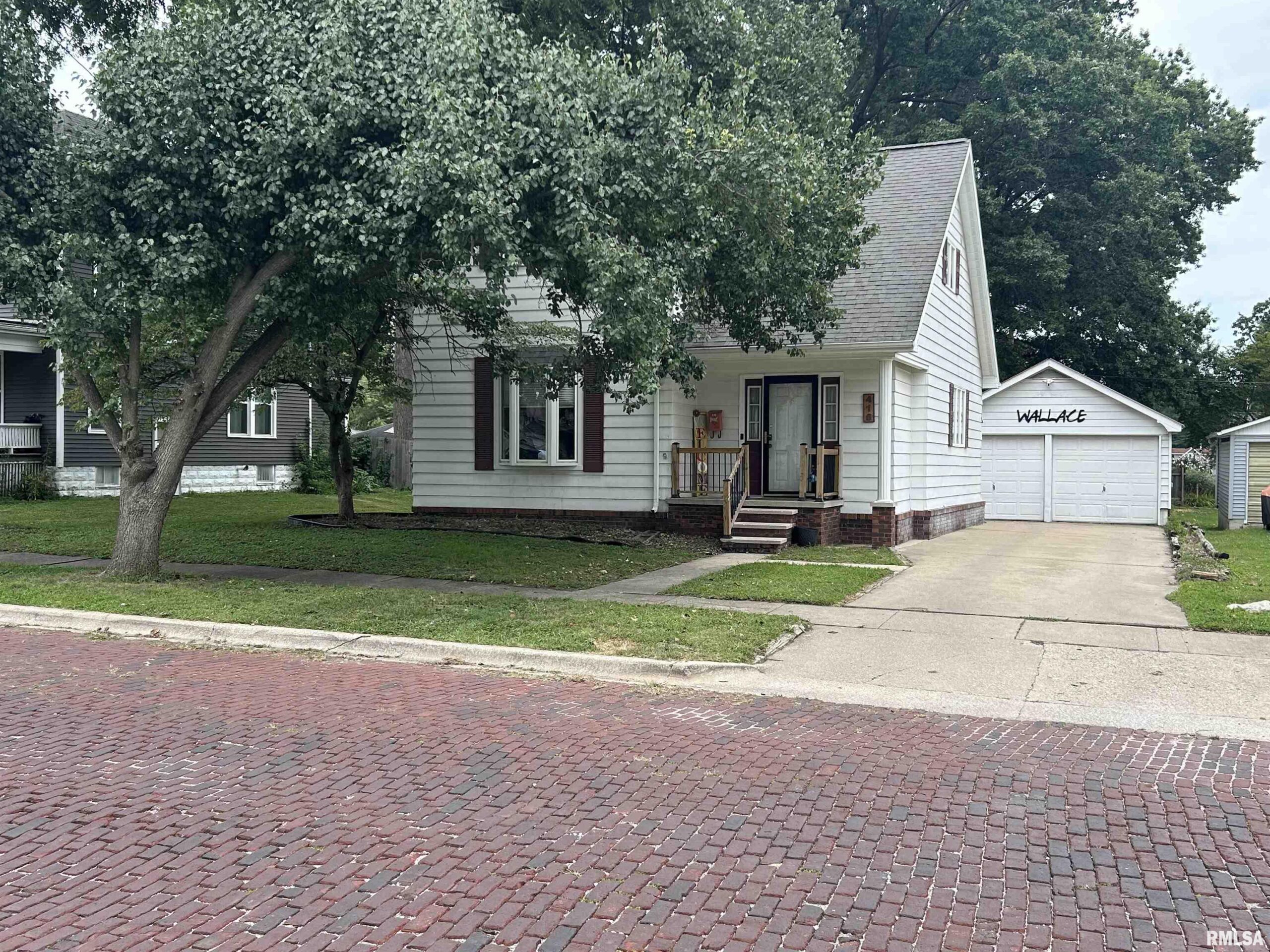 416 S WEBSTER Street Taylorville IL