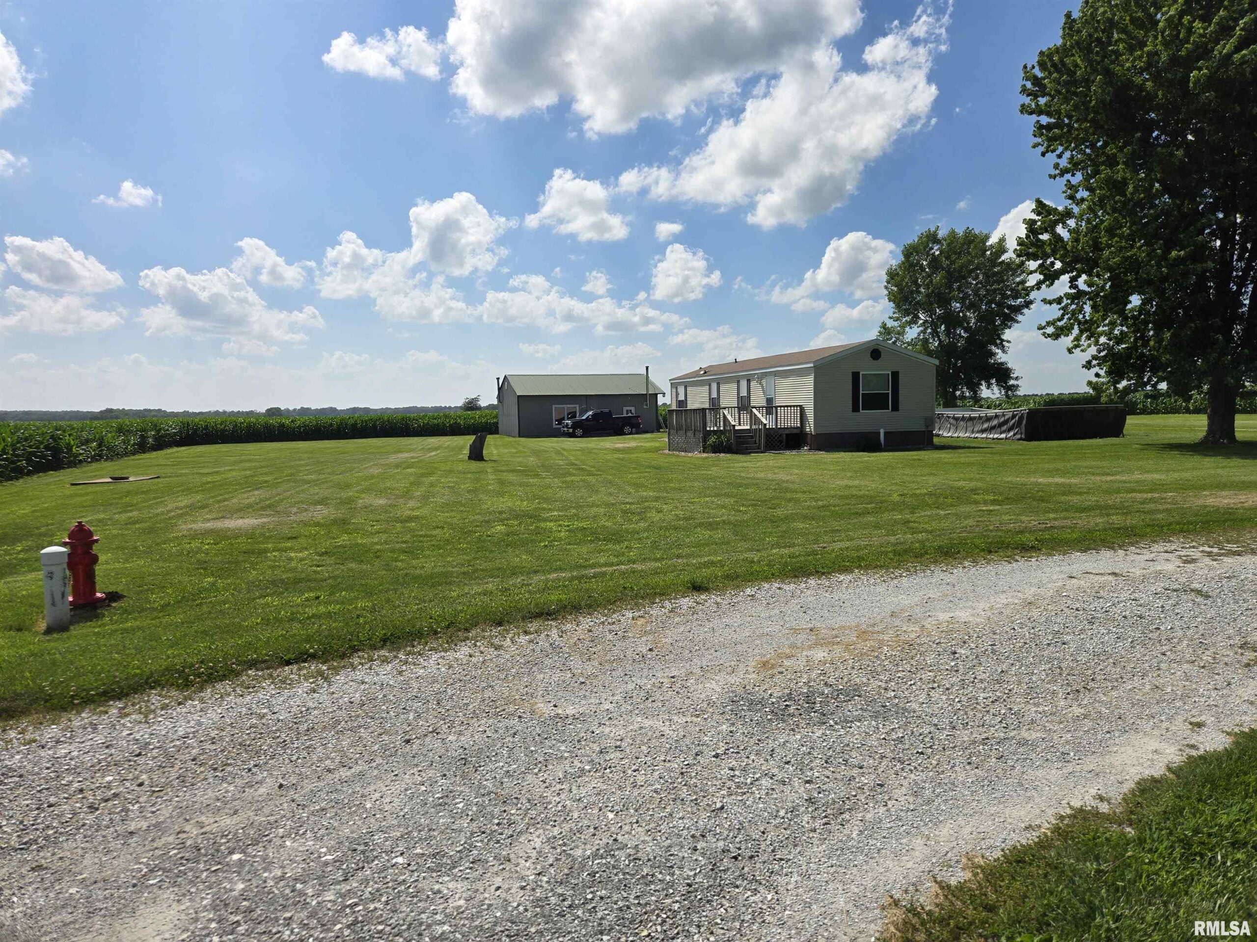 3096 E County Road 2000 Road Blandinsville IL