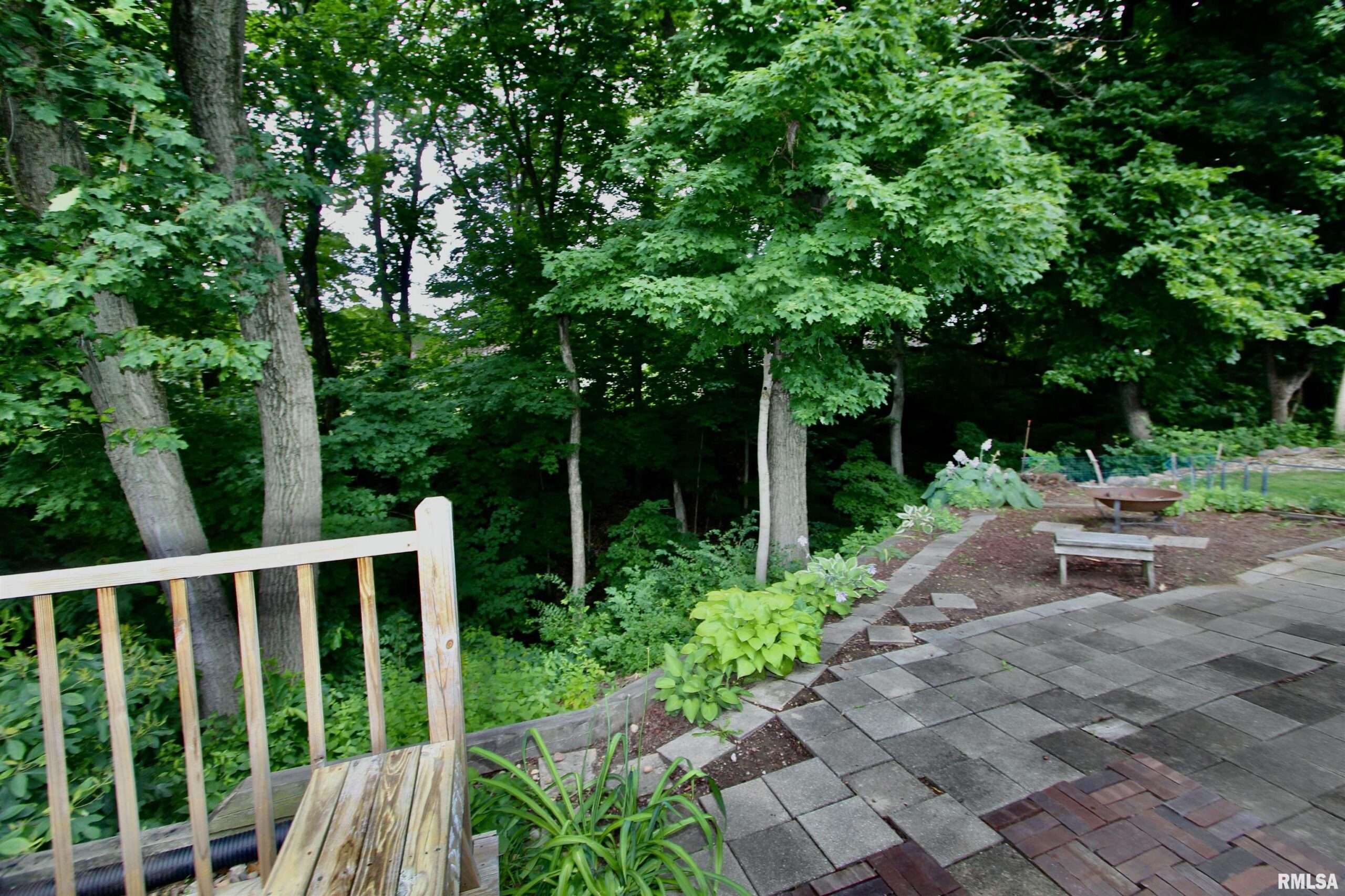 124 SHOSHONE Drive East Peoria IL