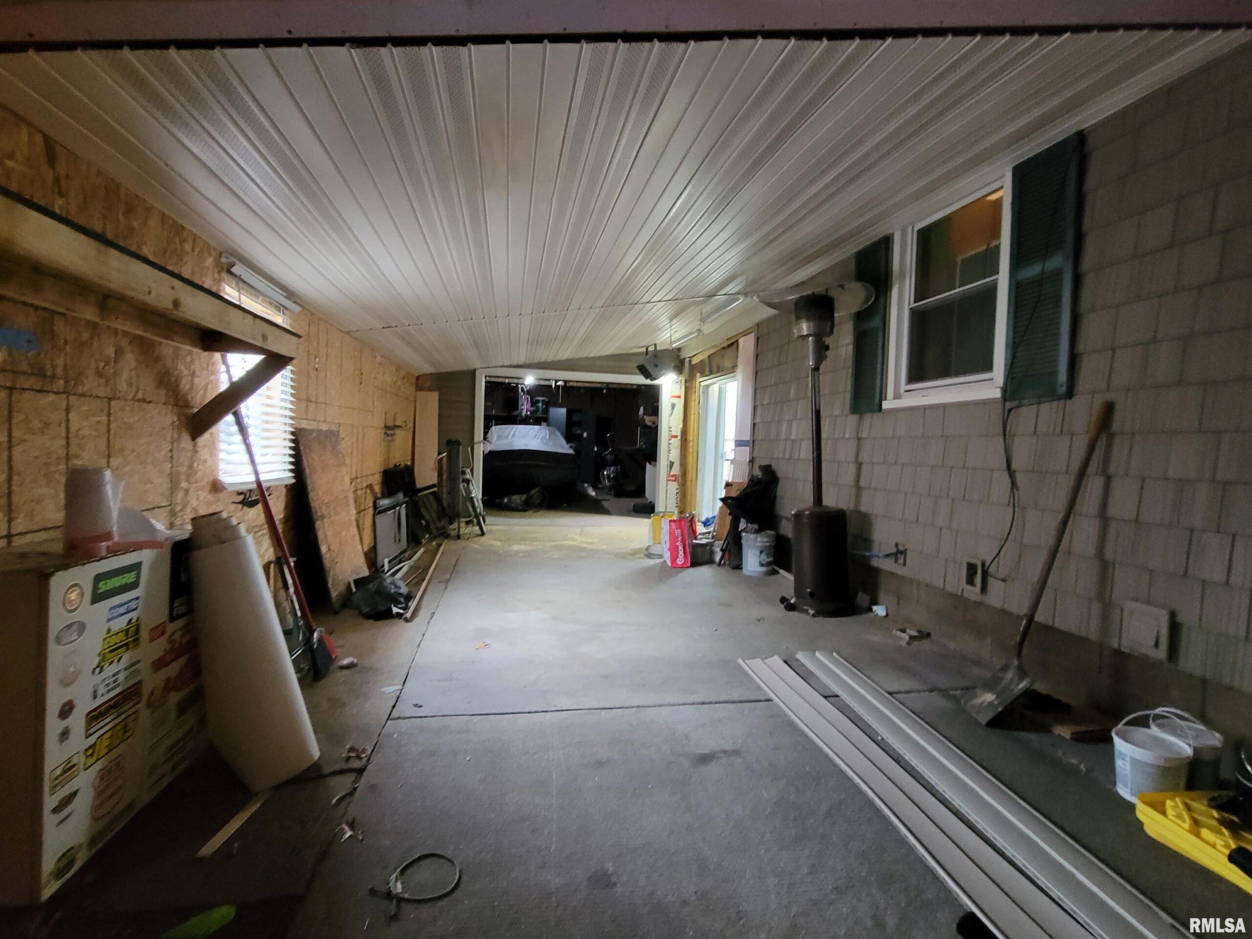 1102 COOLIDGE Avenue Pekin IL