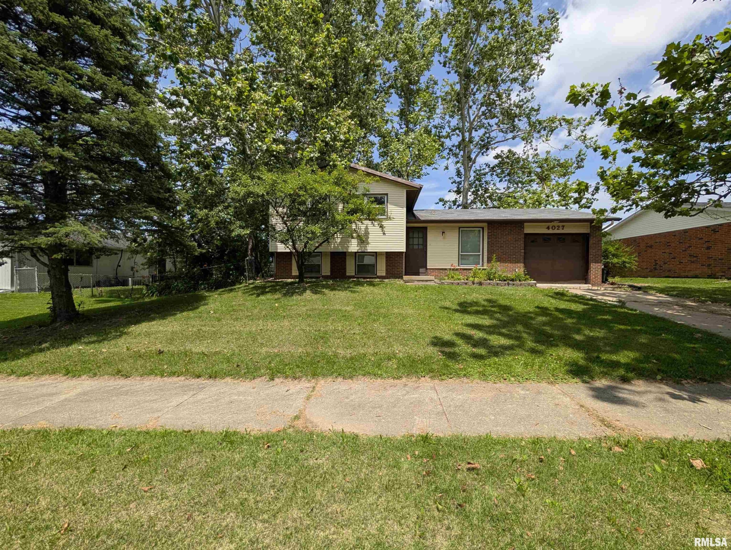 4027 CREIGHTON Terrace Peoria IL