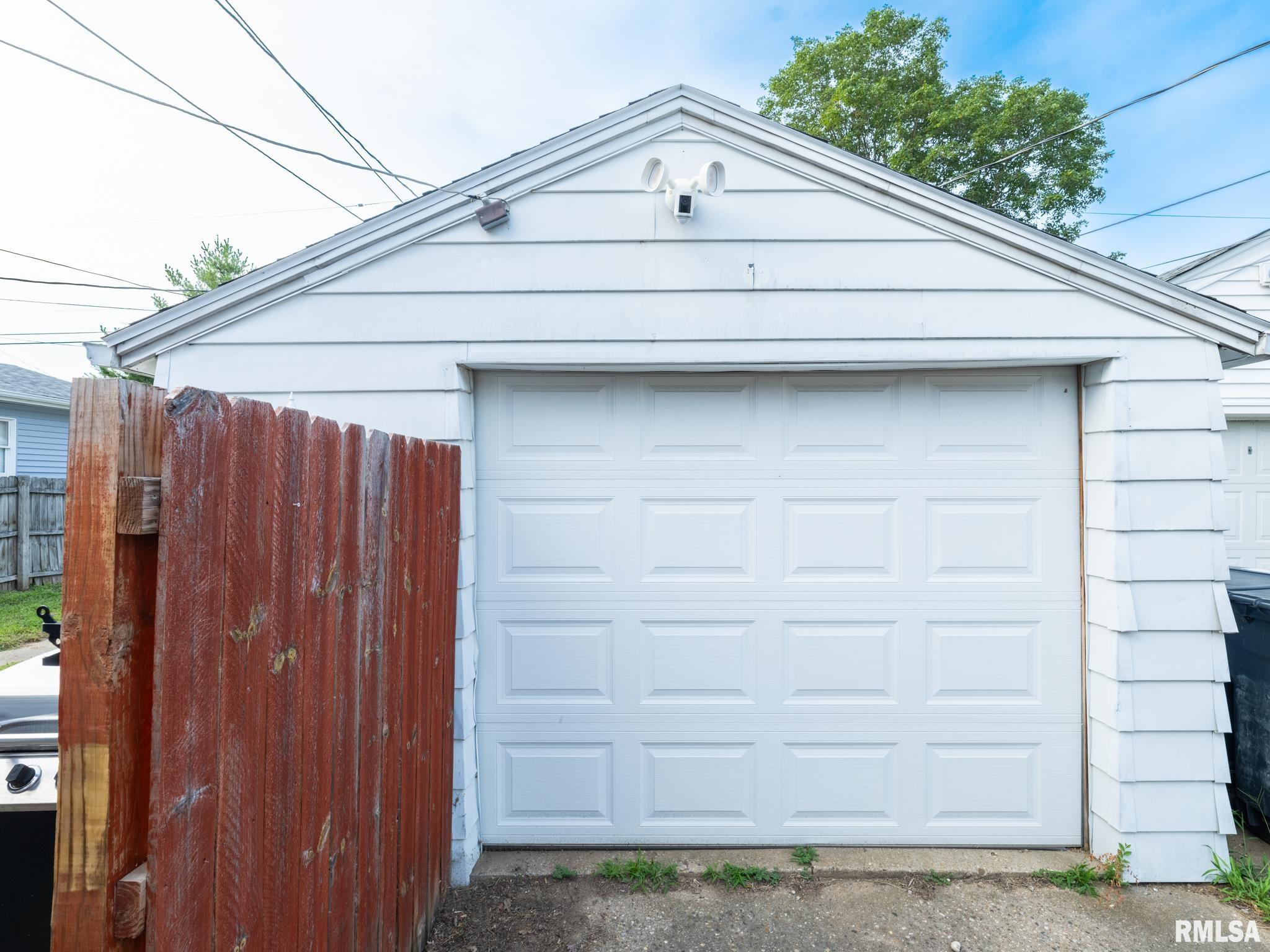1307 STATE Street Pekin IL