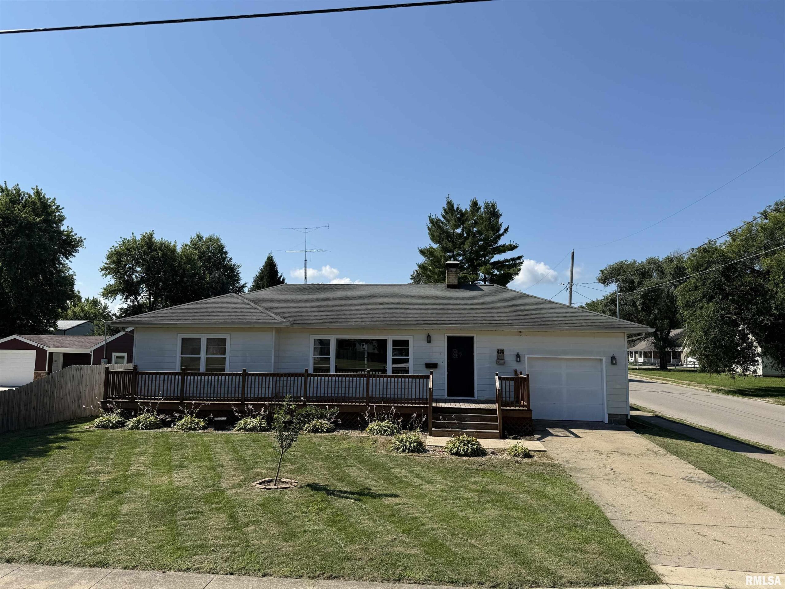 474 E VERNON Street Farmington IL