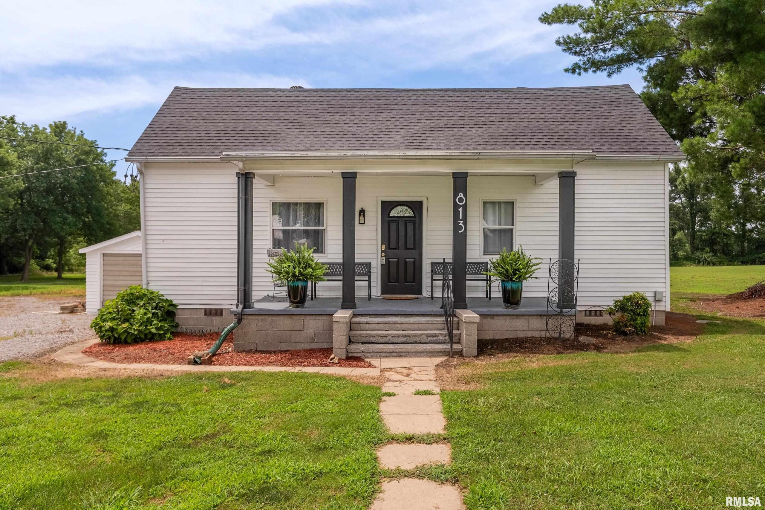 813 Dorris Heights Road Harrisburg IL