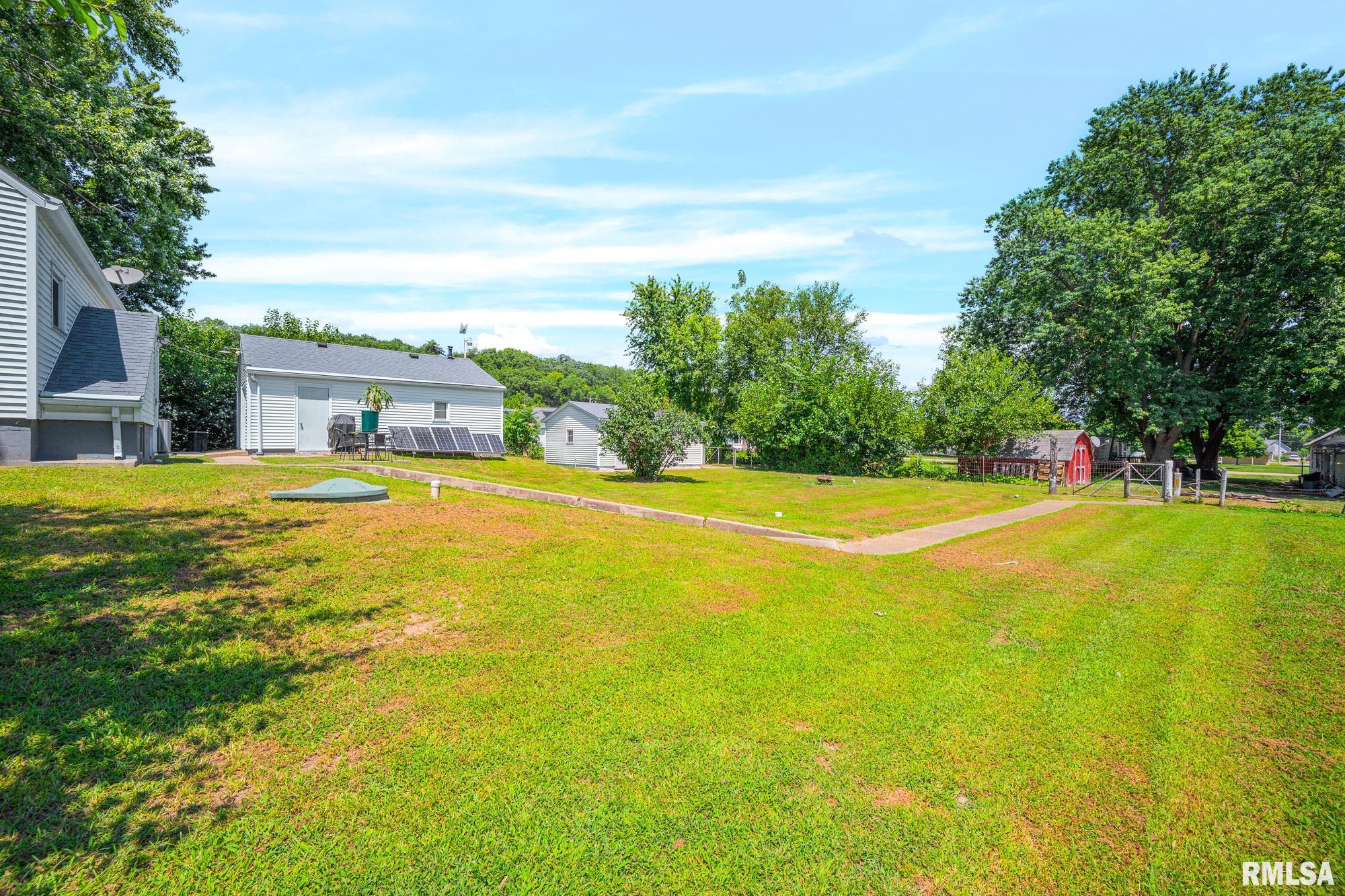 206 ADAMS Street Kingston Mines IL