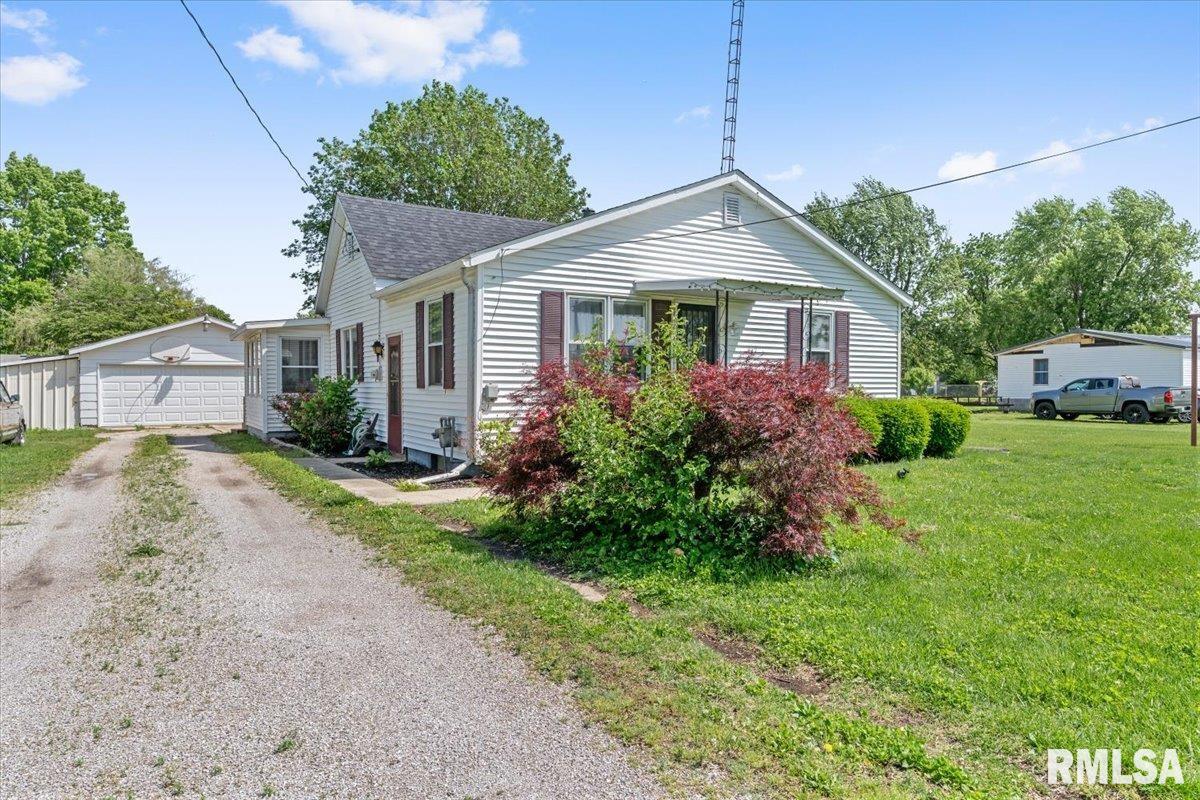 714 E BIRCH Street New Berlin IL