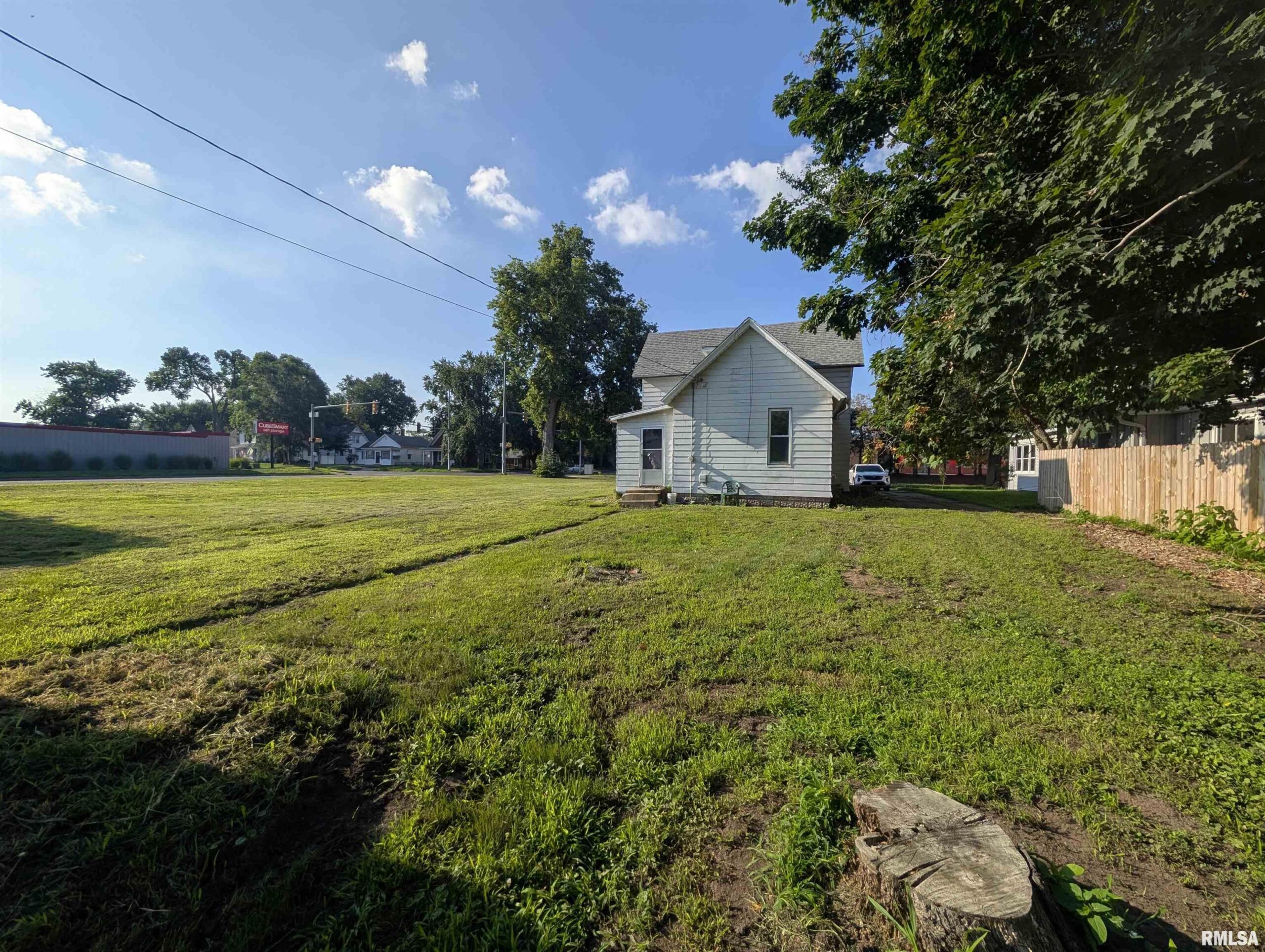 1019 BROADWAY Street Pekin IL