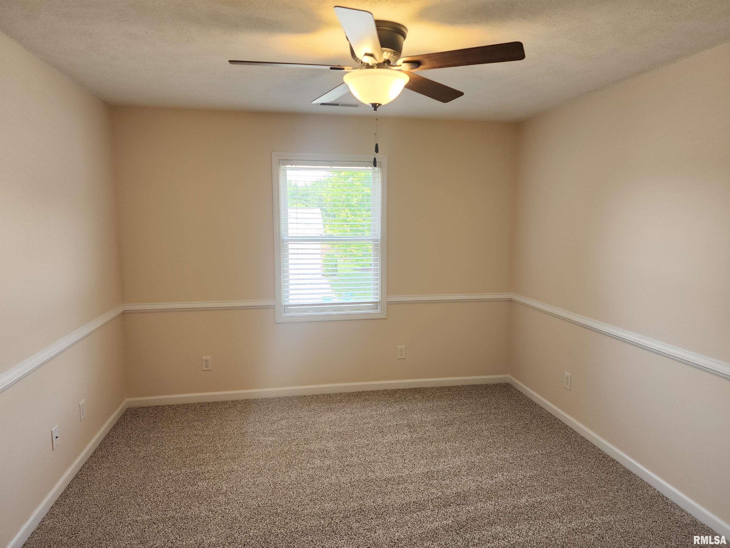 404 TREELINE Lane Springfield IL