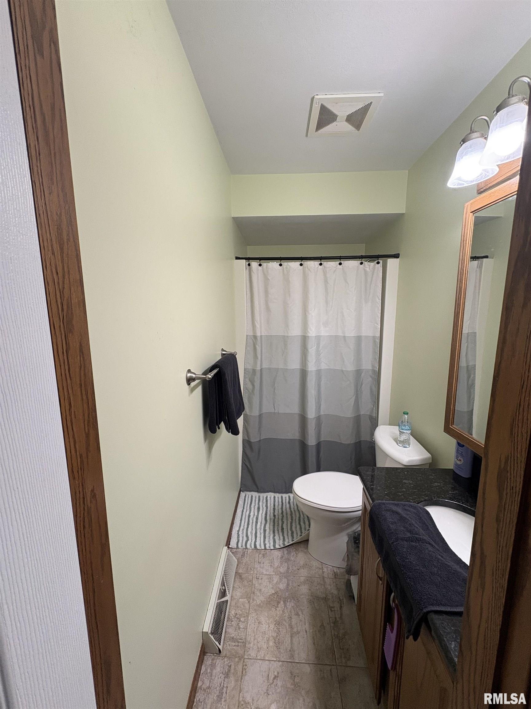 300 N SUNSET Drive Manito IL
