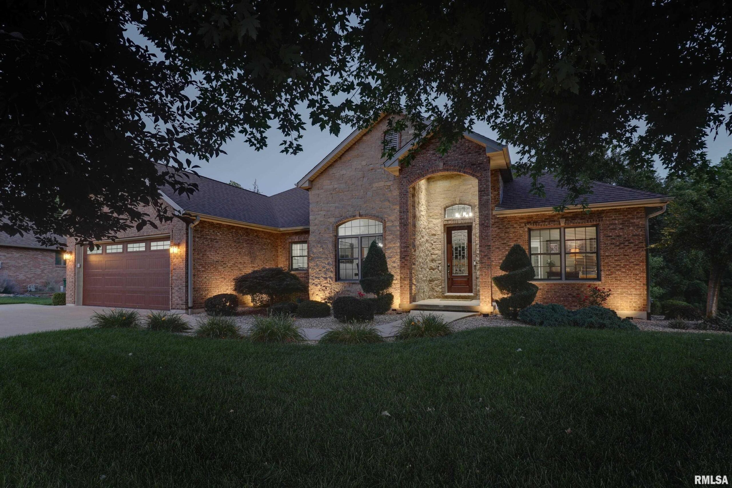 2730 PARKWOOD Drive Quincy IL