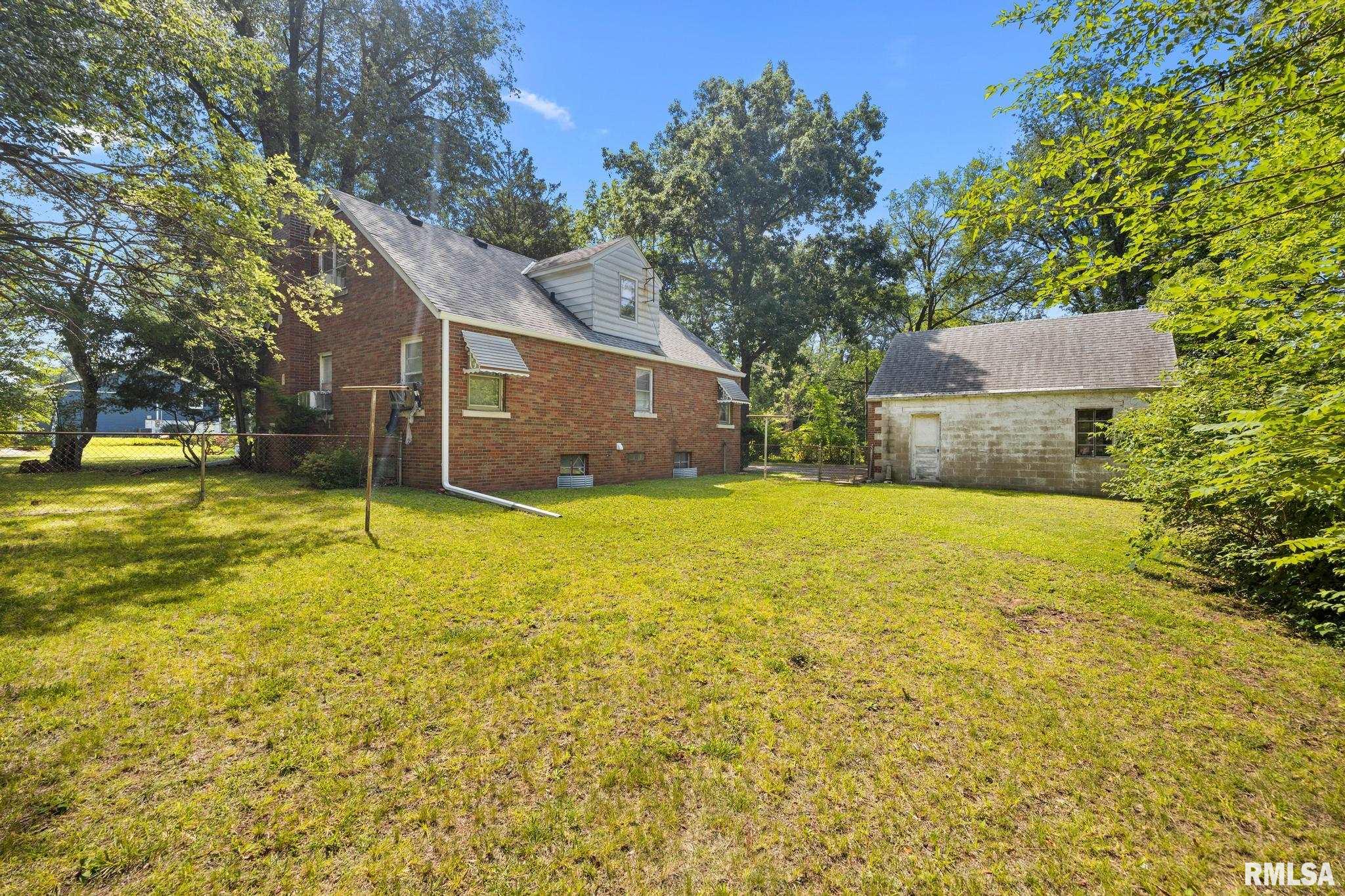 1805 W GILBERT Avenue Peoria IL