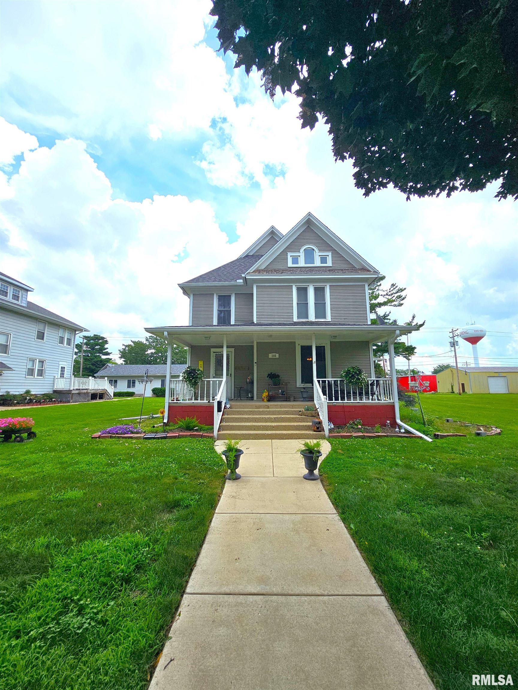 105 N GALENA Avenue Wyoming IL