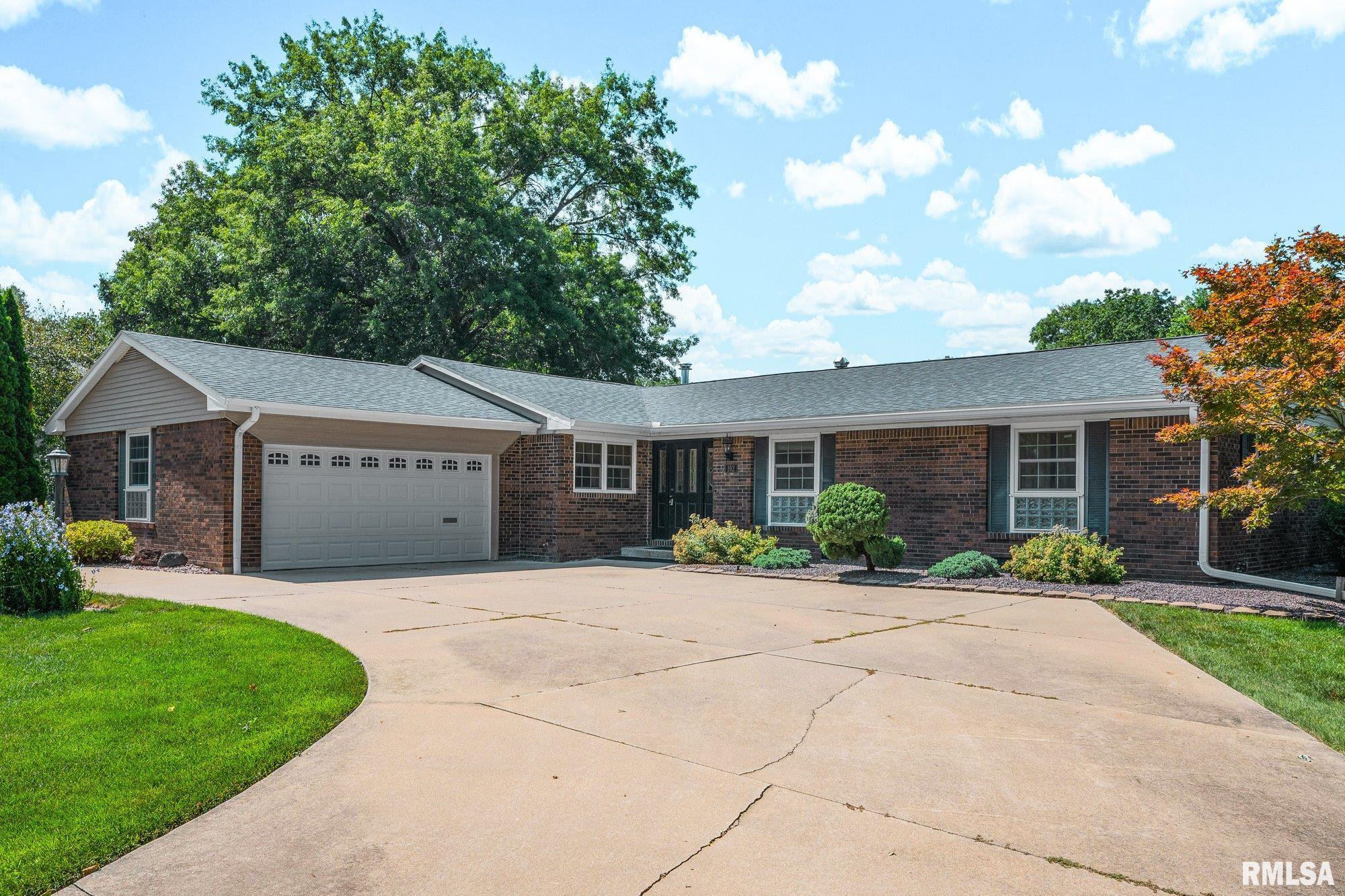 192 POTAWATOMI Road Galesburg IL