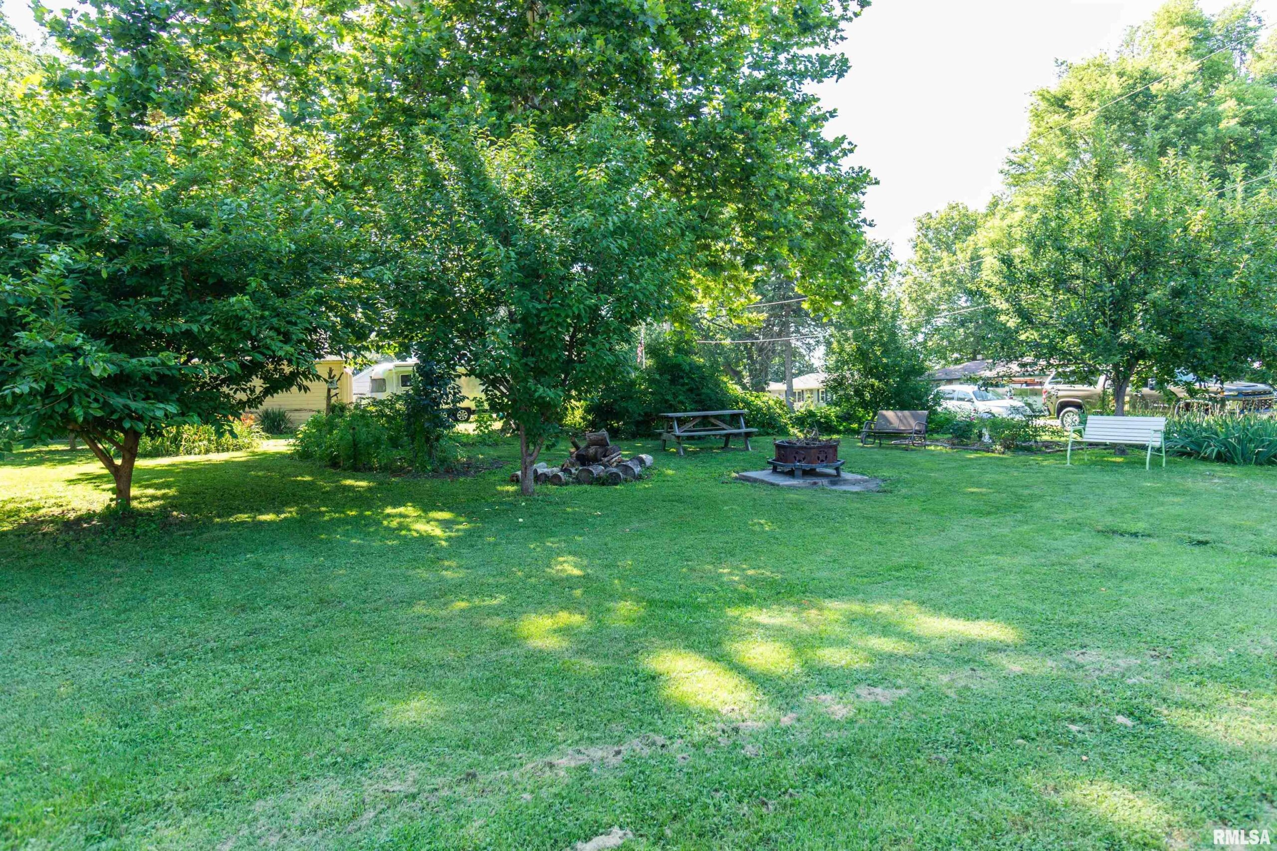 204 W AMES Street Yates City IL