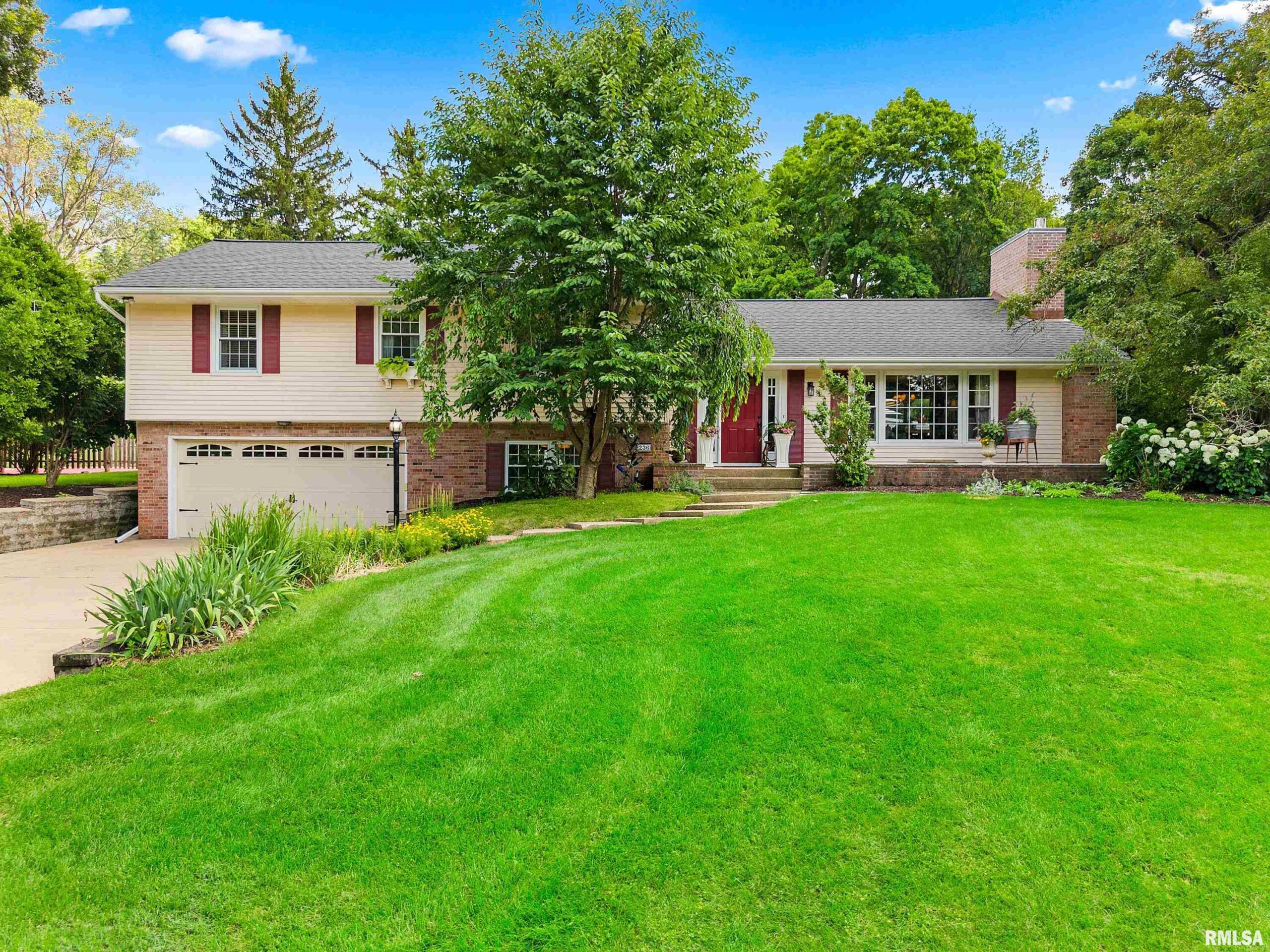 236` VAN DYKE Drive Canton IL