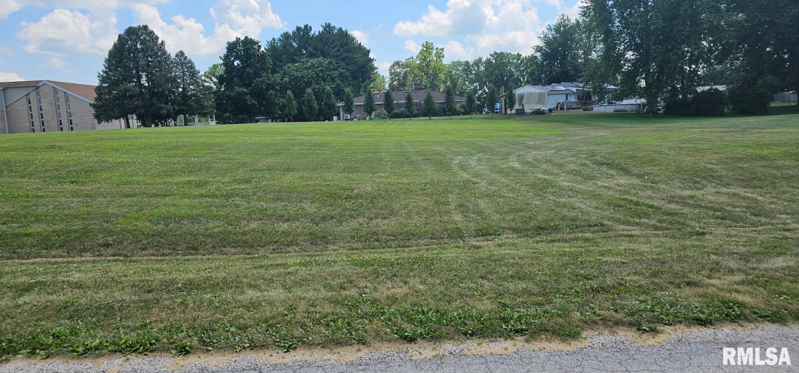 106 COTTONWOOD Court Williamsfield IL