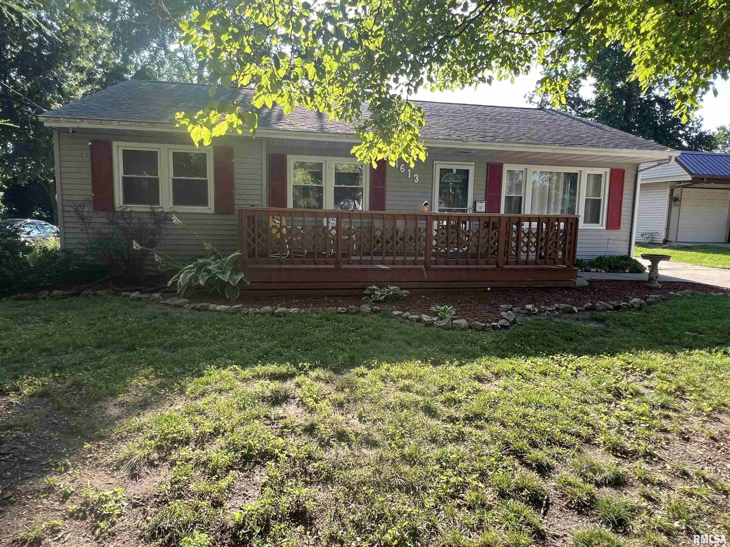 1613 ELMWOOD Street South Jacksonville IL