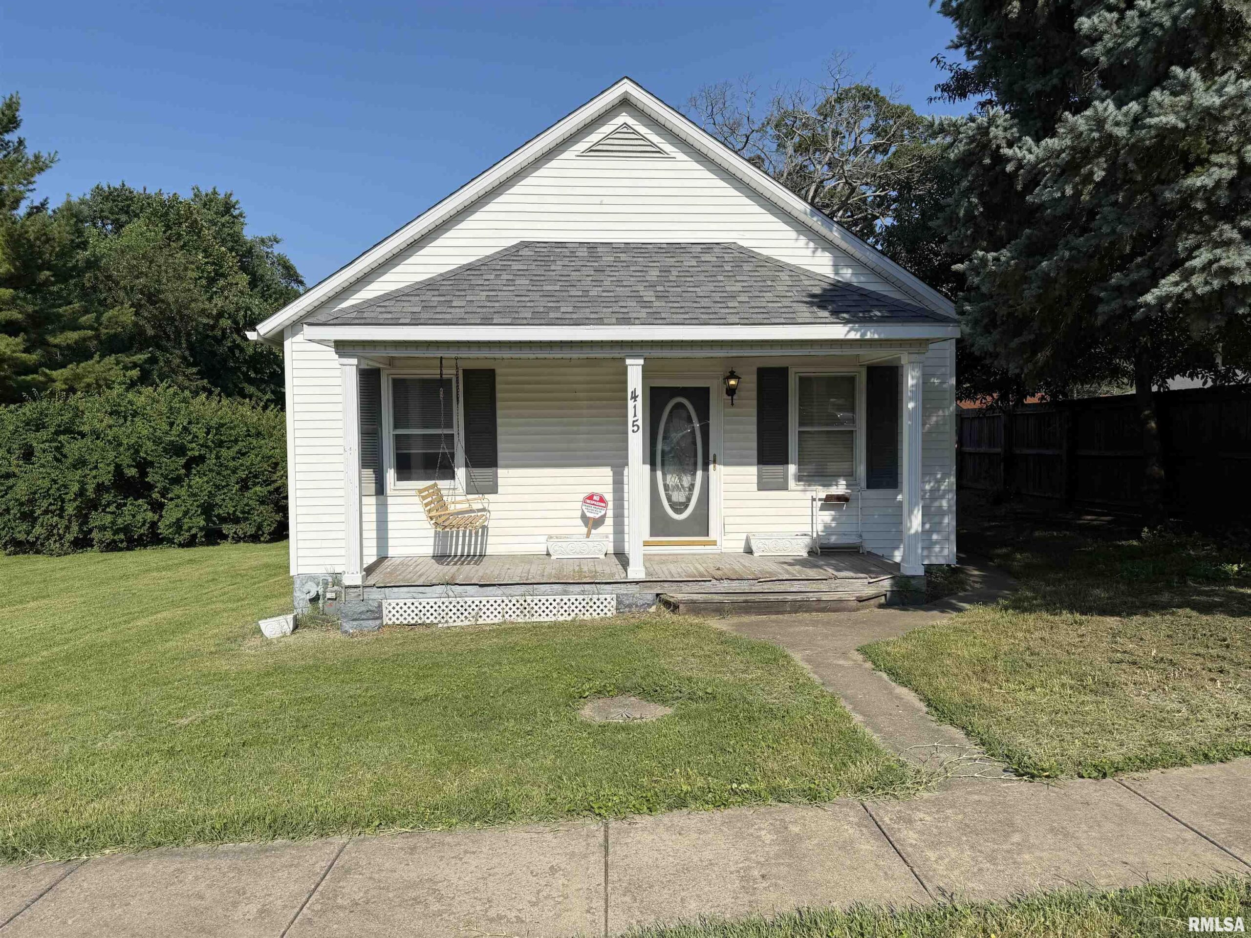 415 N CLEVELAND Avenue Thayer IL