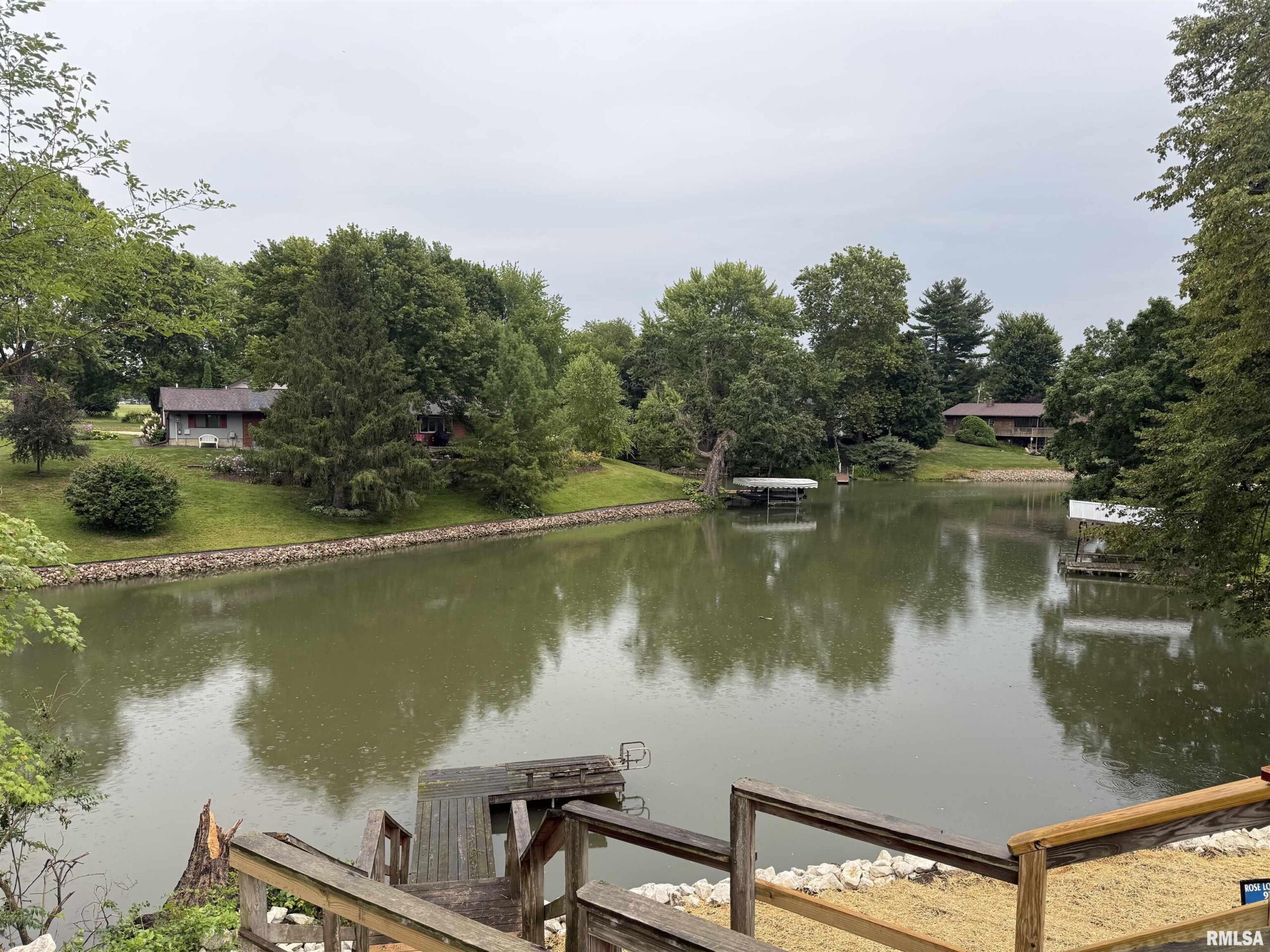 636 LINDEN Point Petersburg IL