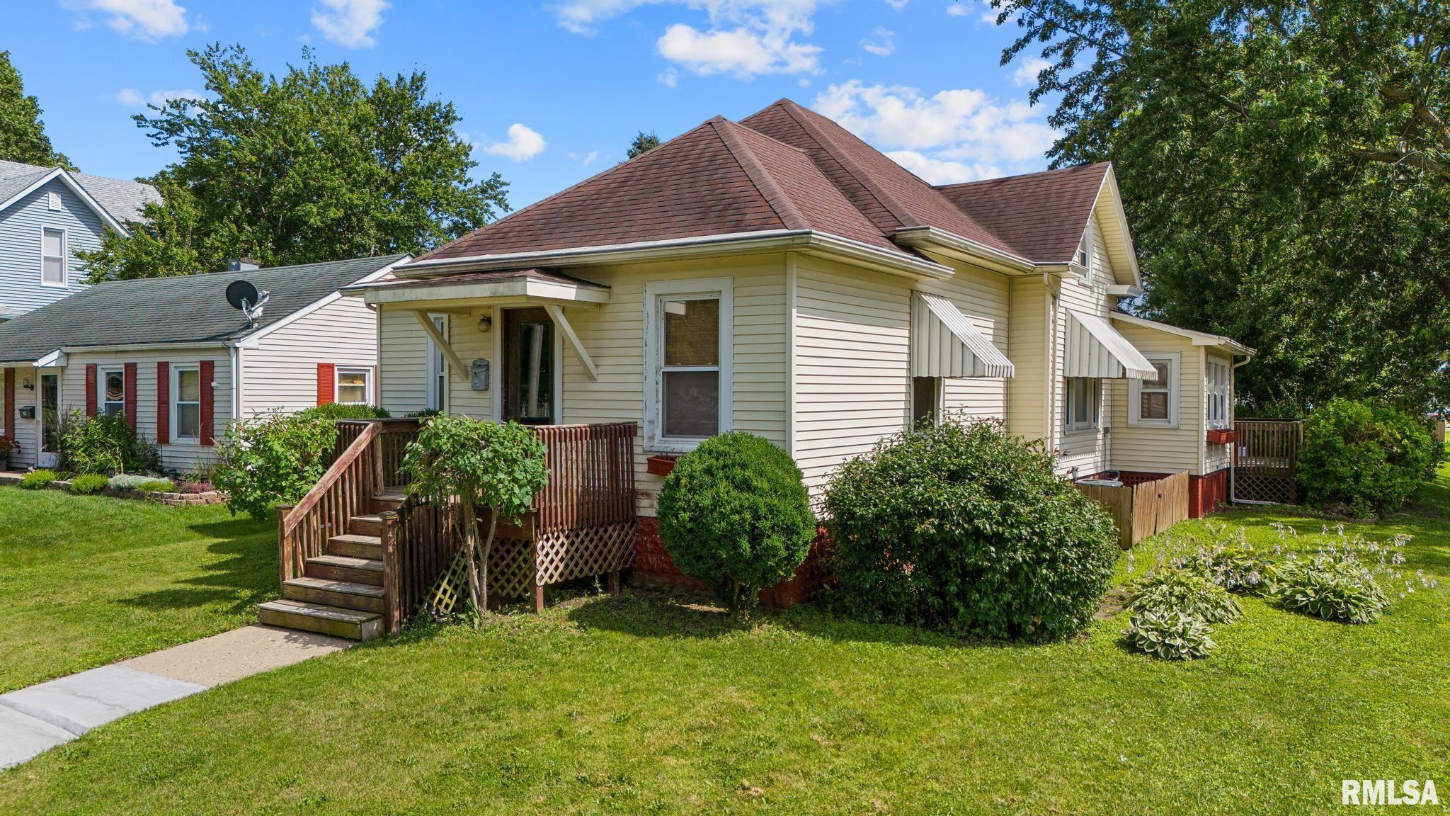 101 E HENDERSON Street Wyoming IL