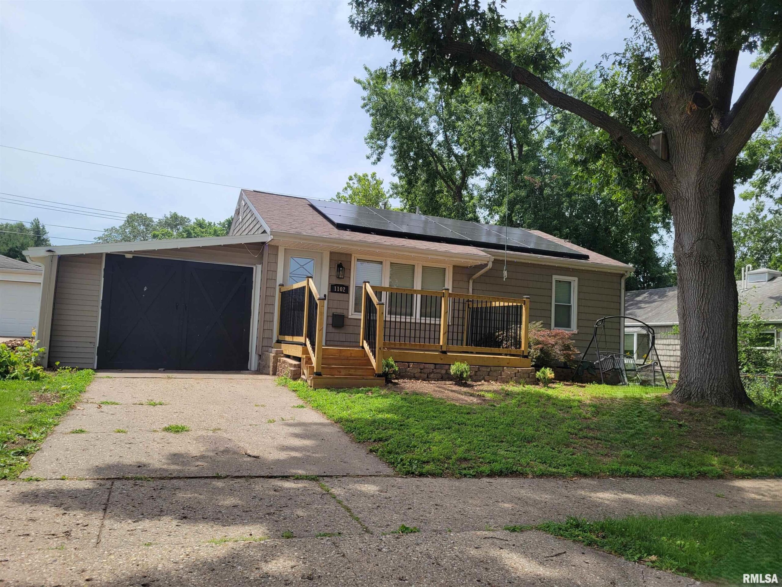 1102 COOLIDGE Avenue Pekin IL