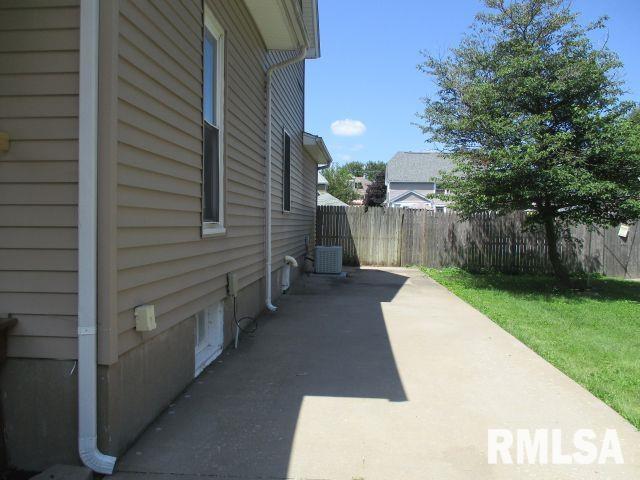572 CLARK Street Galesburg IL